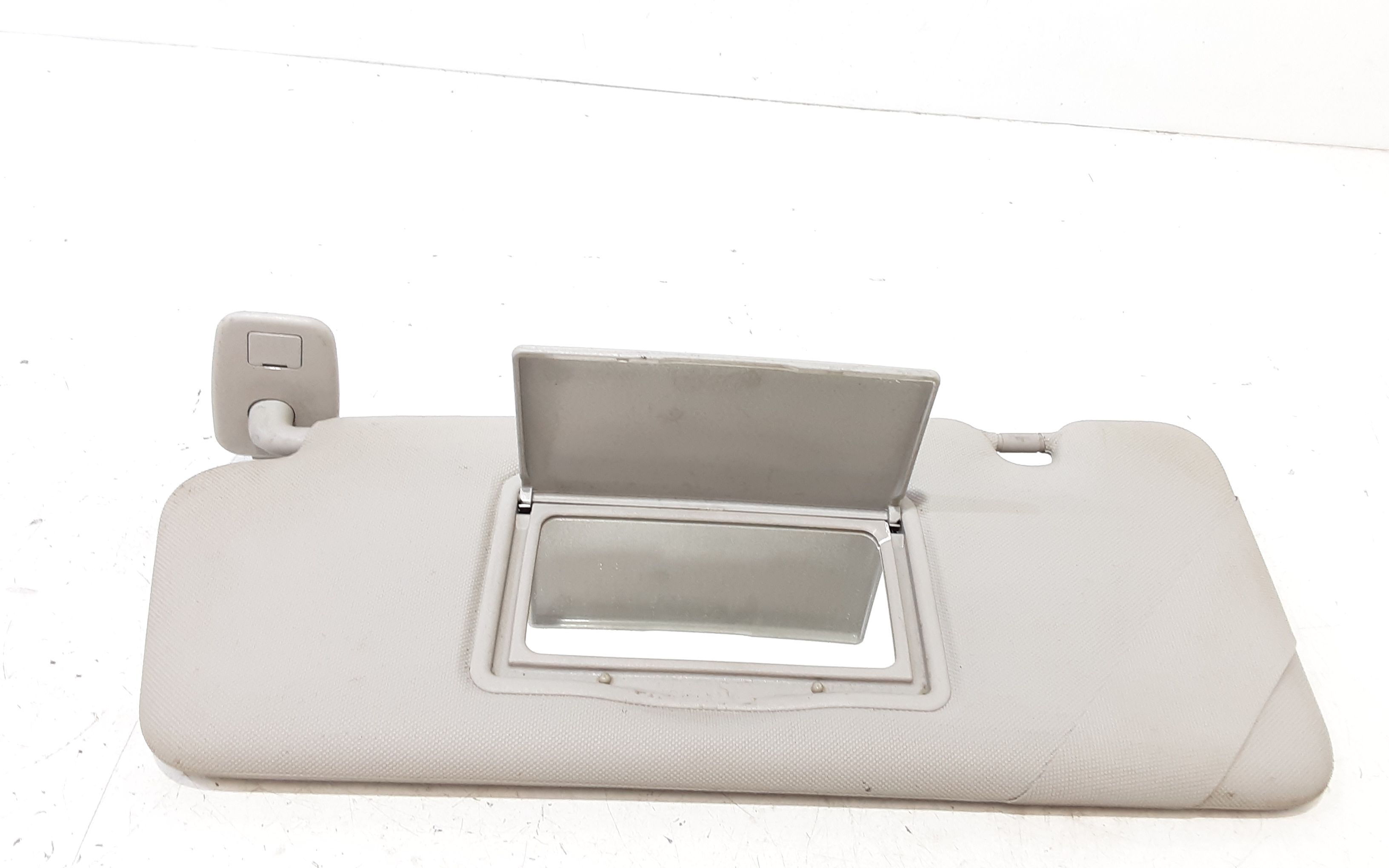 Aletta Parasole Parabrezza Sinistro 964012136R Usato