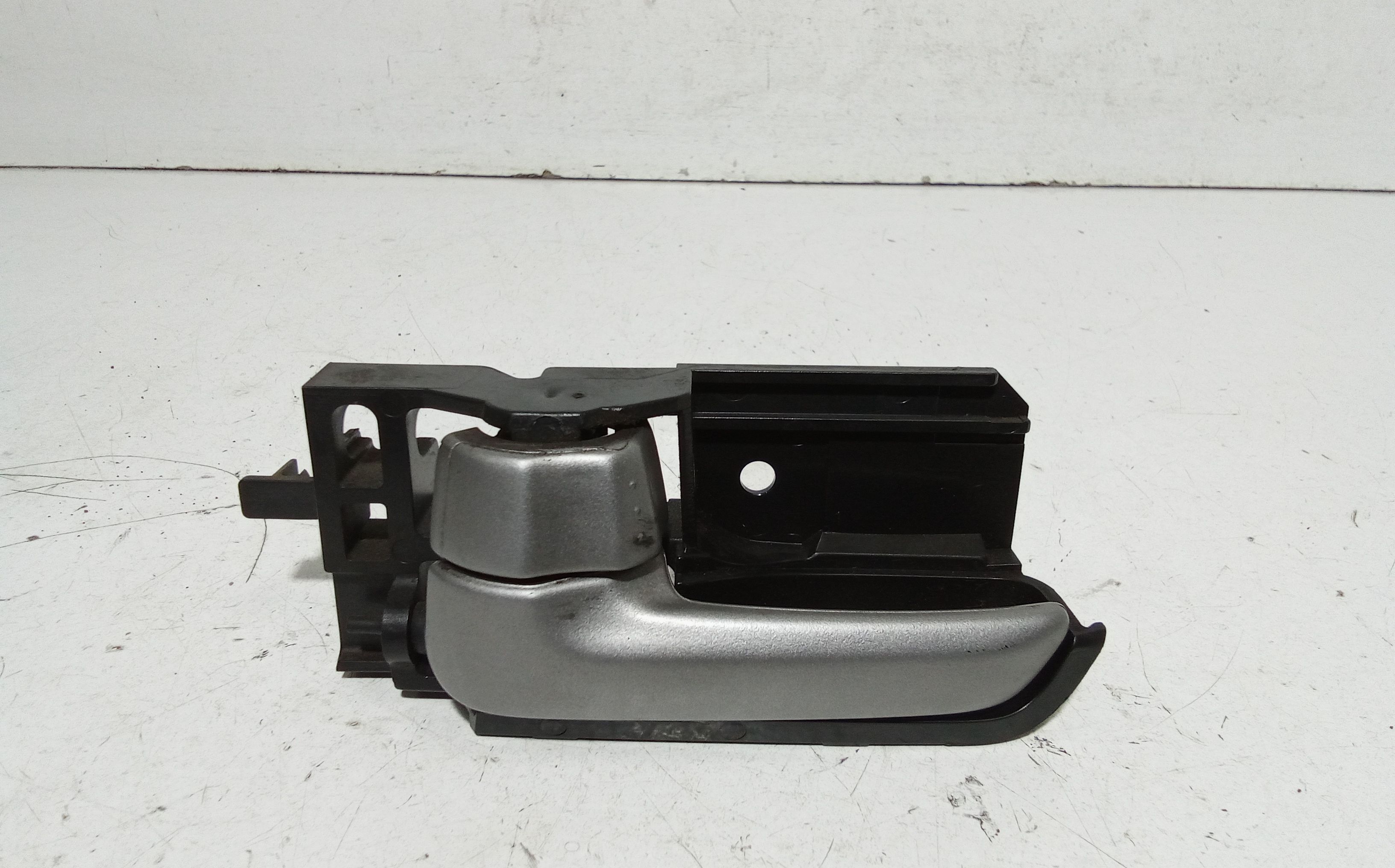 Maniglia Int. Apertura Porta Post. Sinistro Usato