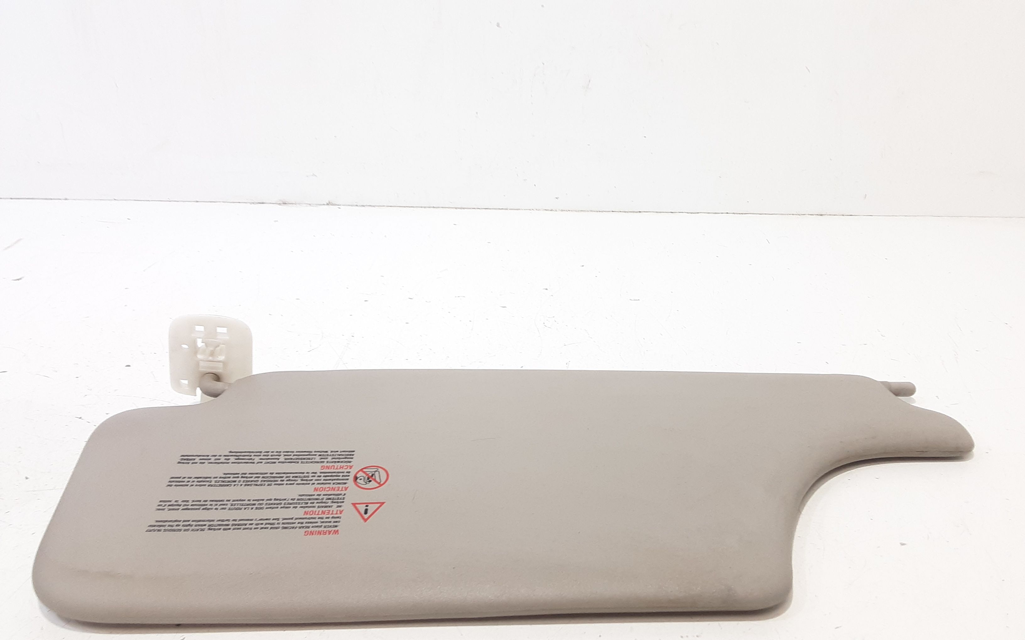 Aletta Parasole Parabrezza Destro 8200246822 Usato