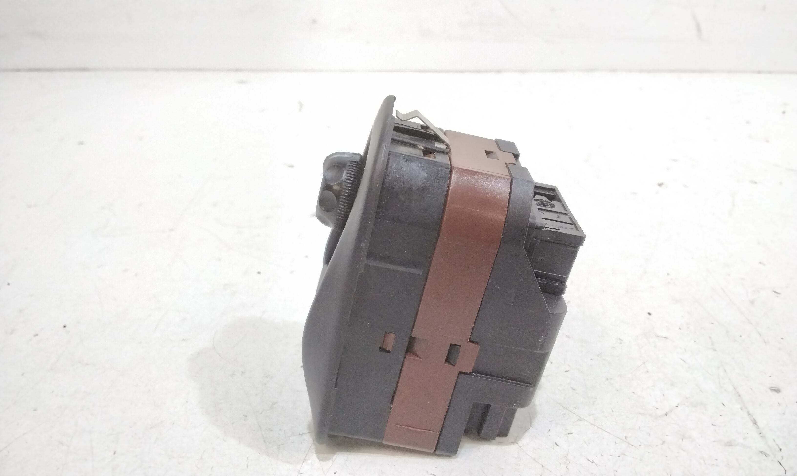 Interruttore Alzacristalli Porta Ant. Sinistro Usato