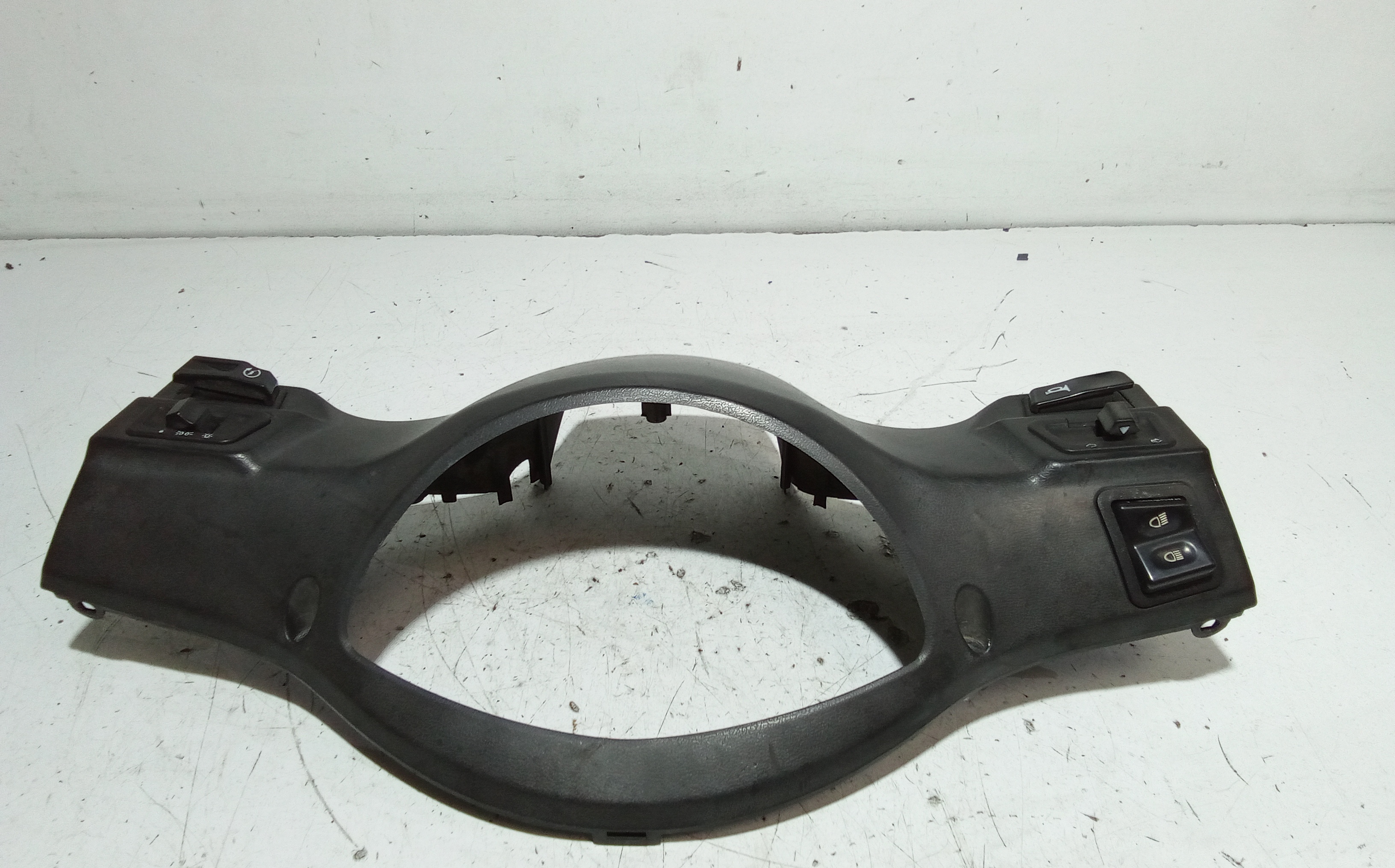 Cornice Portastrumenti Usato