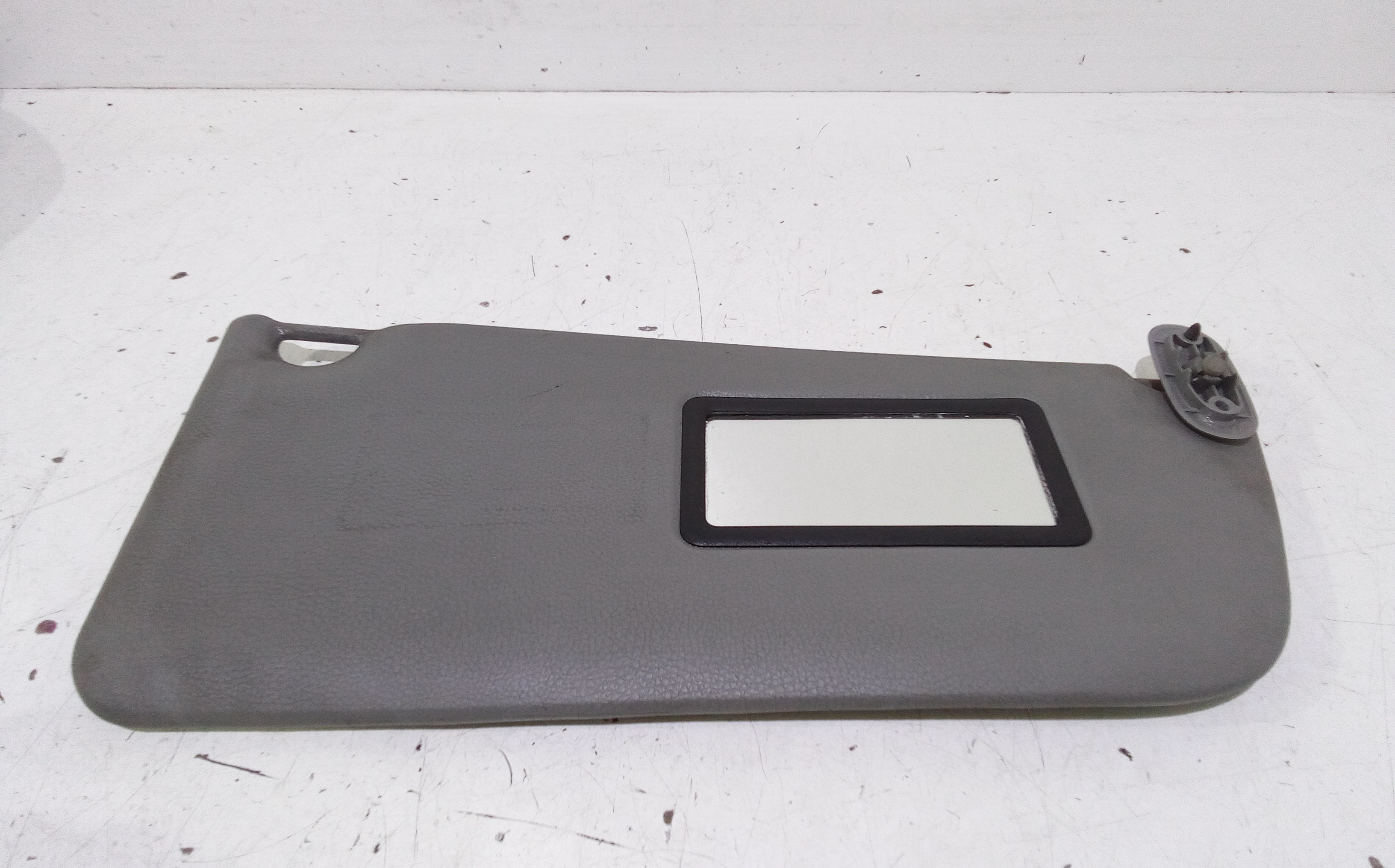 Aletta Parasole Parabrezza Destro 8200246822 Usato