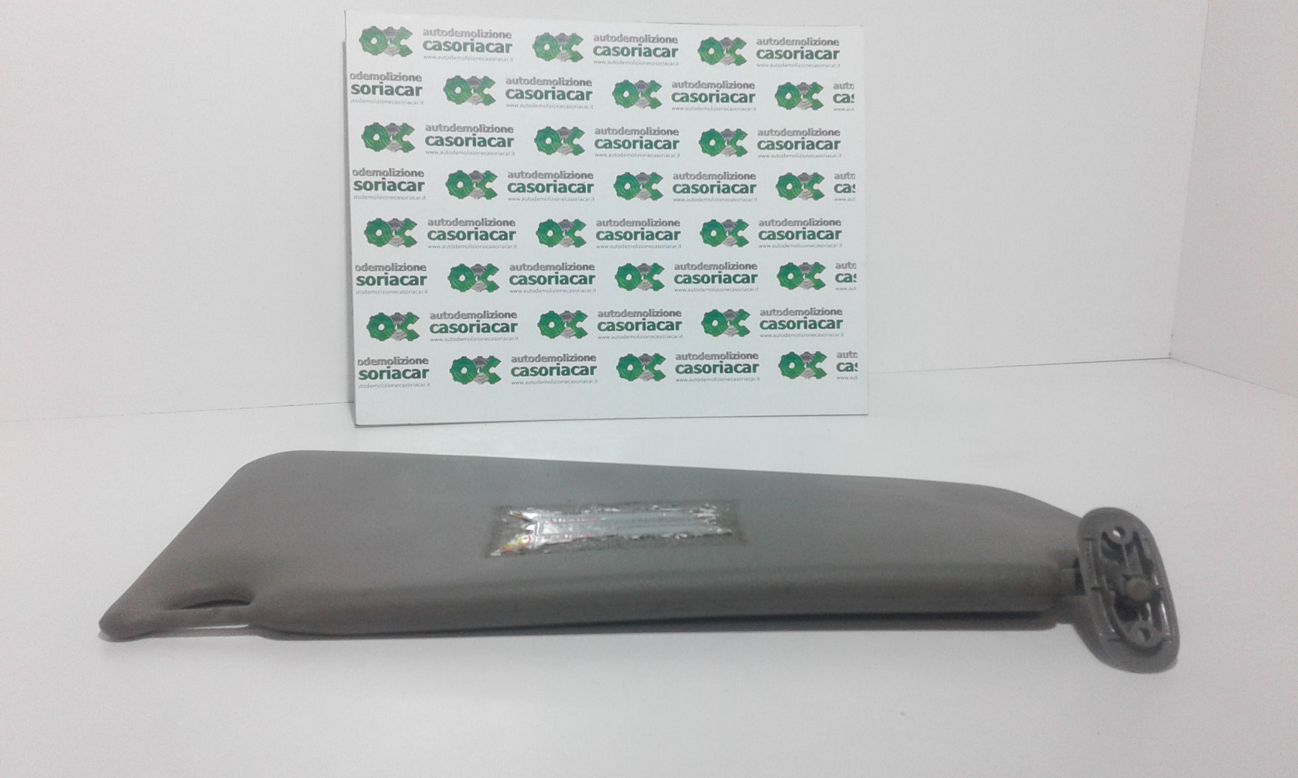 Aletta Parasole Parabrezza Destro 8200272113 Usato