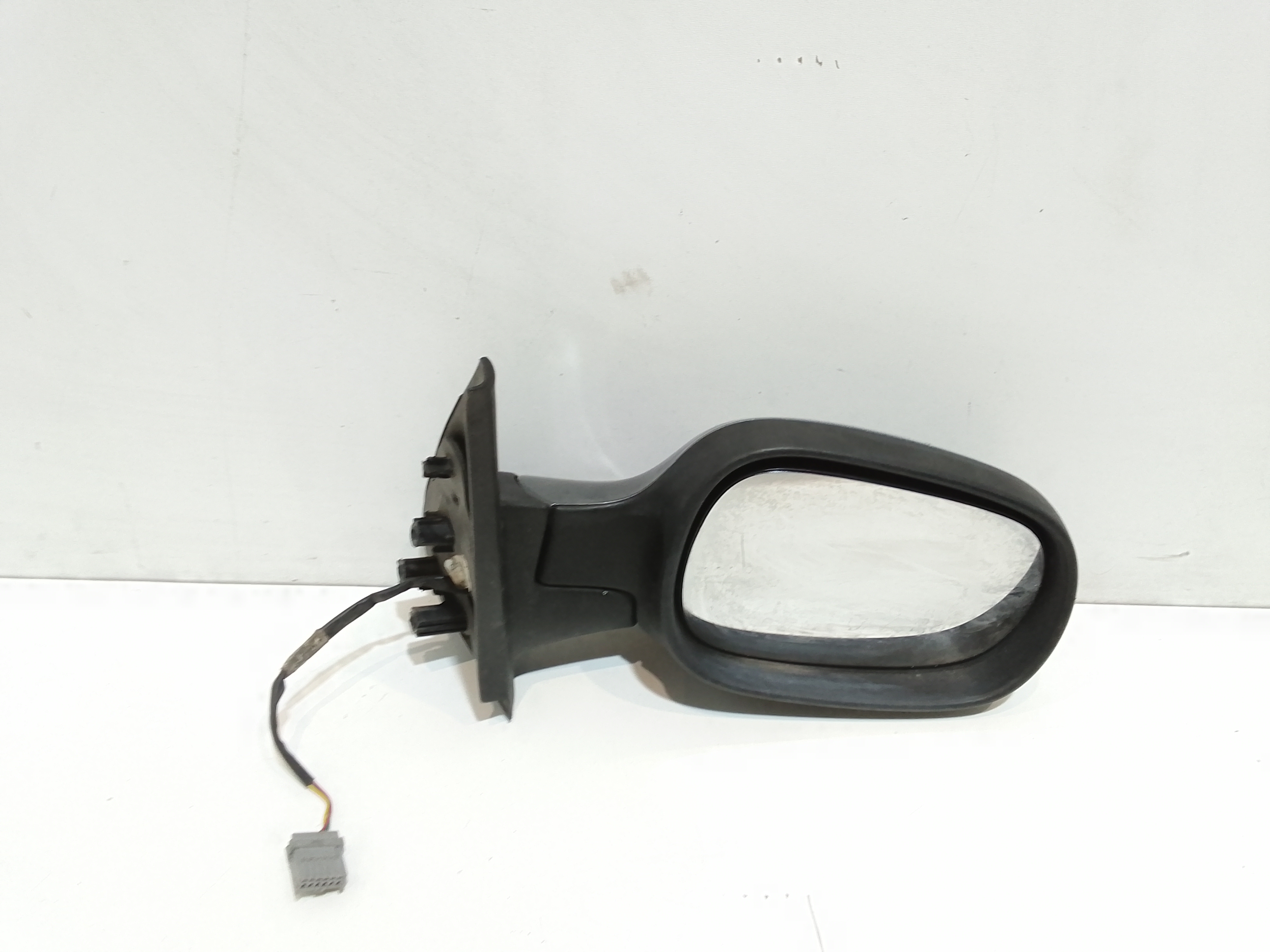 Retrovisore Est. Destro 963011F500 Usato