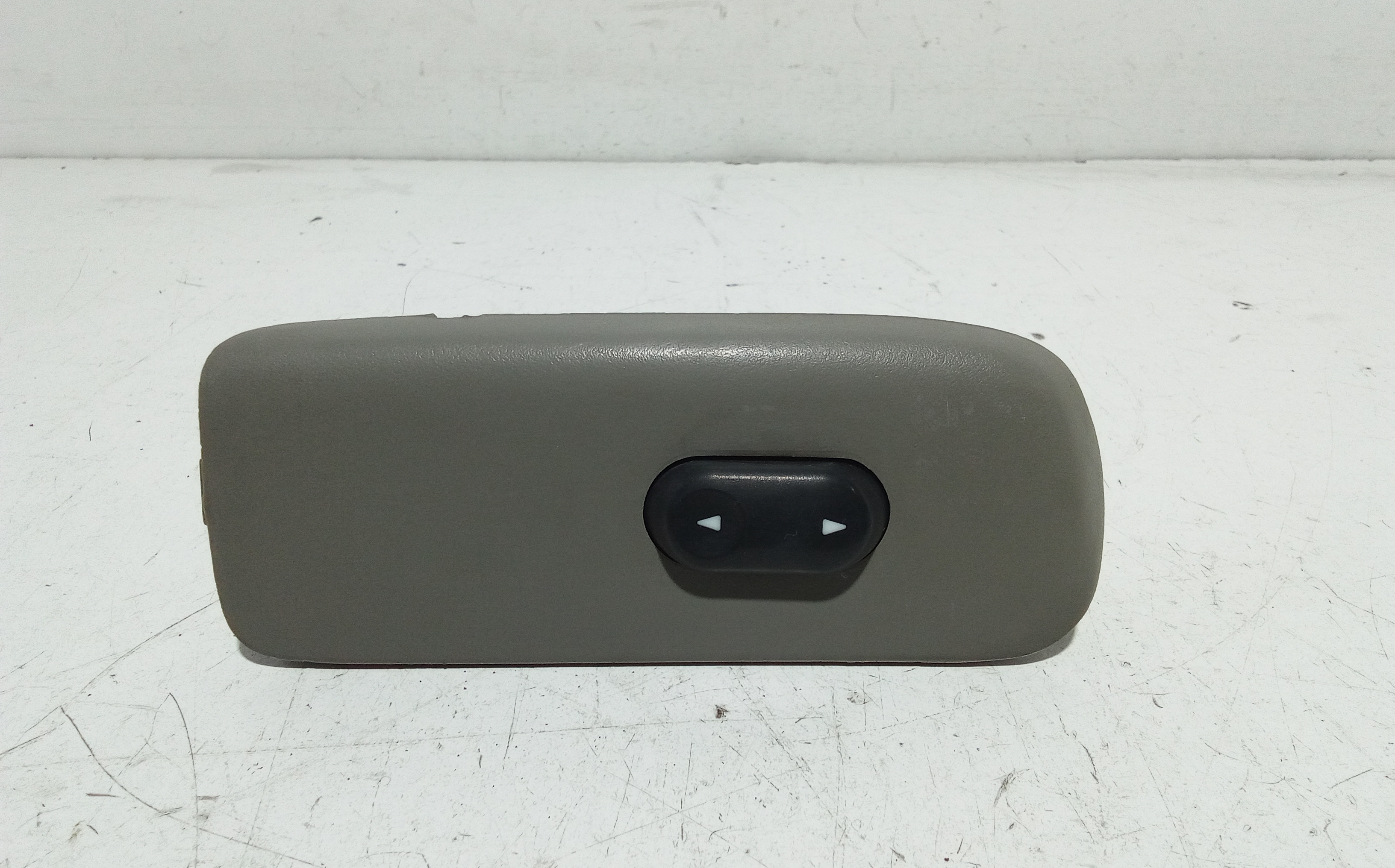 Interruttore Alzacristalli Porta Ant. Destro Usato