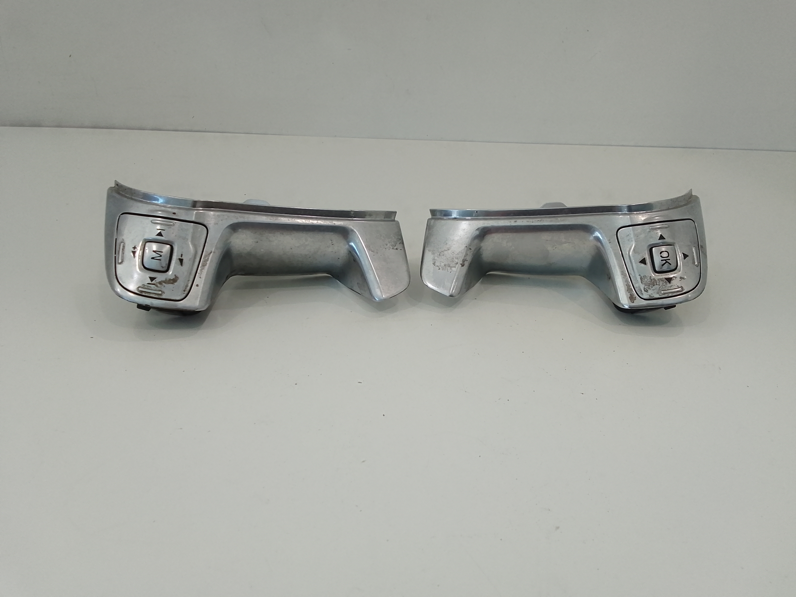 Blocco Volante Multifunzione Usato