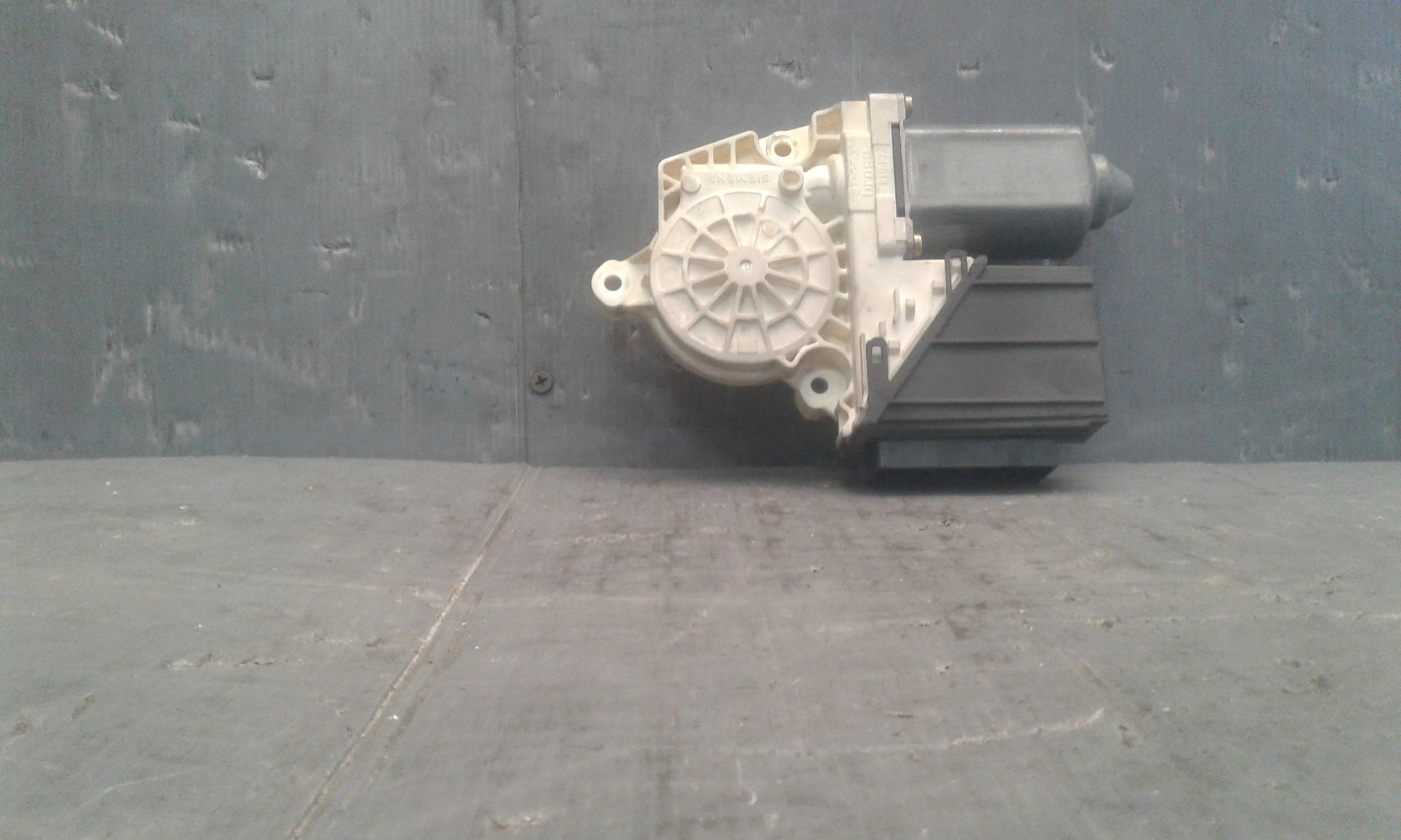 Motorino Alzacristallo Porta Ant. Destro 6L2959801001 Usato