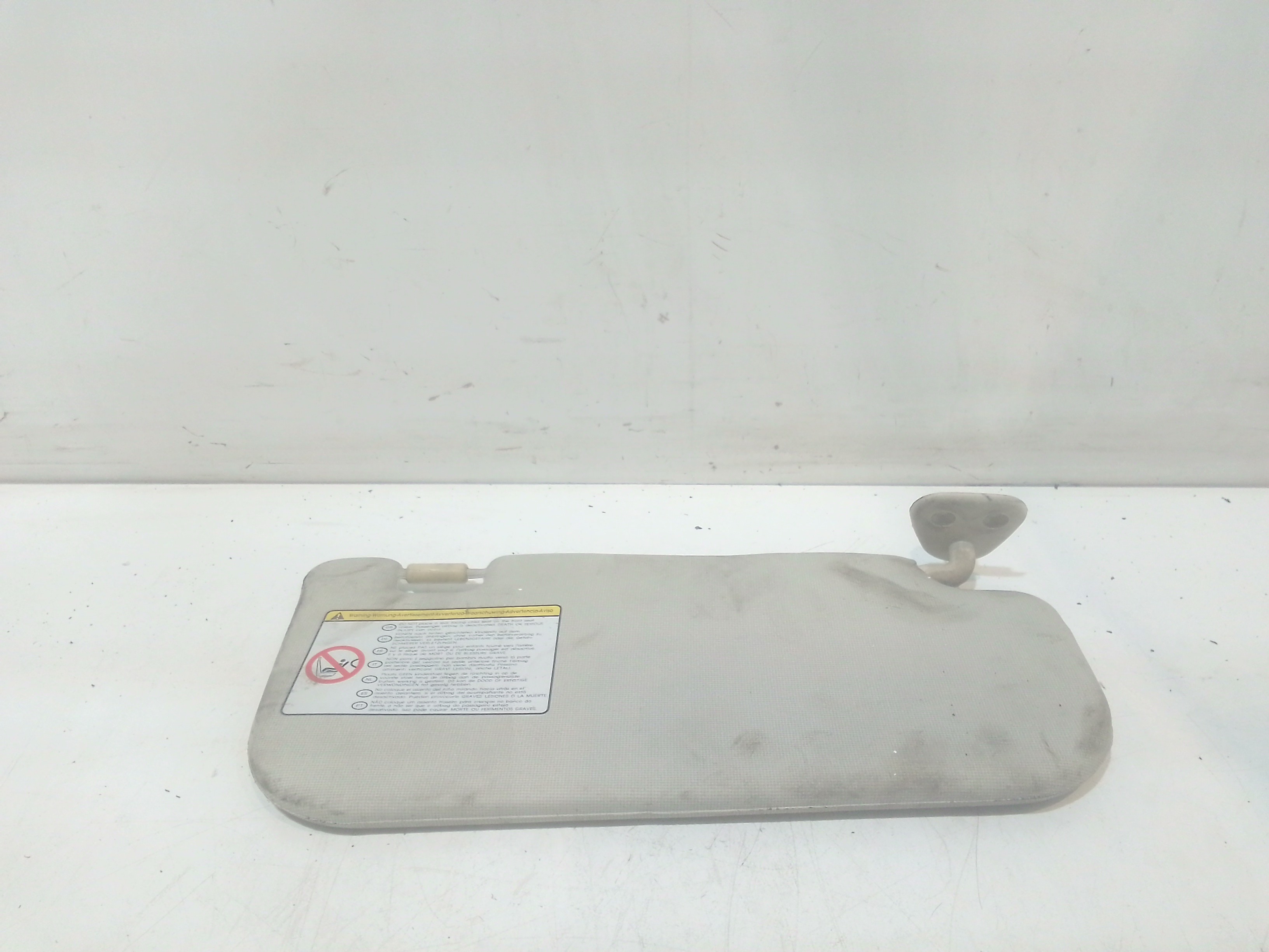 Aletta Parasole Parabrezza Destro 852200X010DU Usato