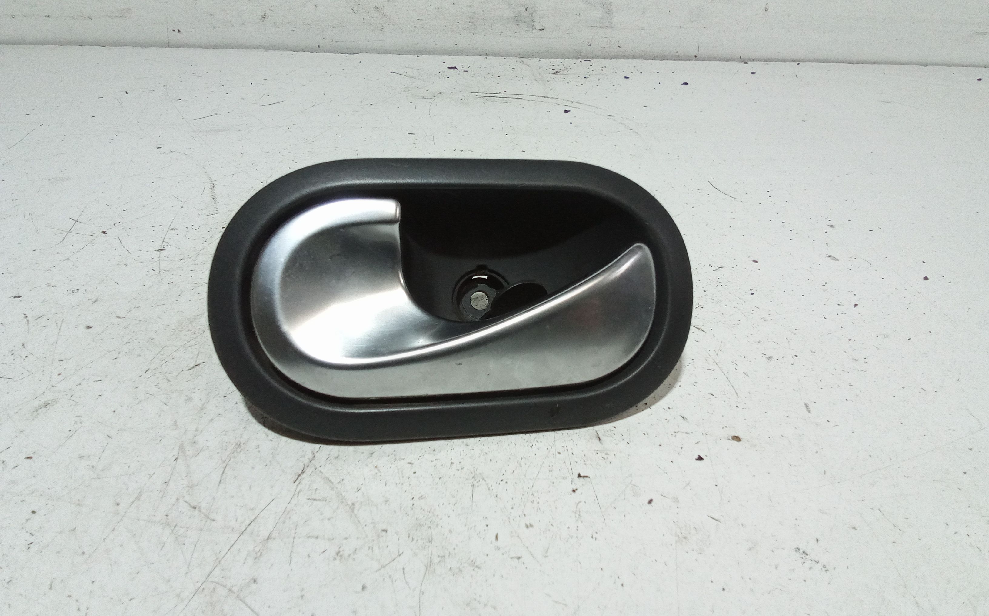 Maniglia Int. Apertura Porta Ant. Sinistro 7700353282 Usato