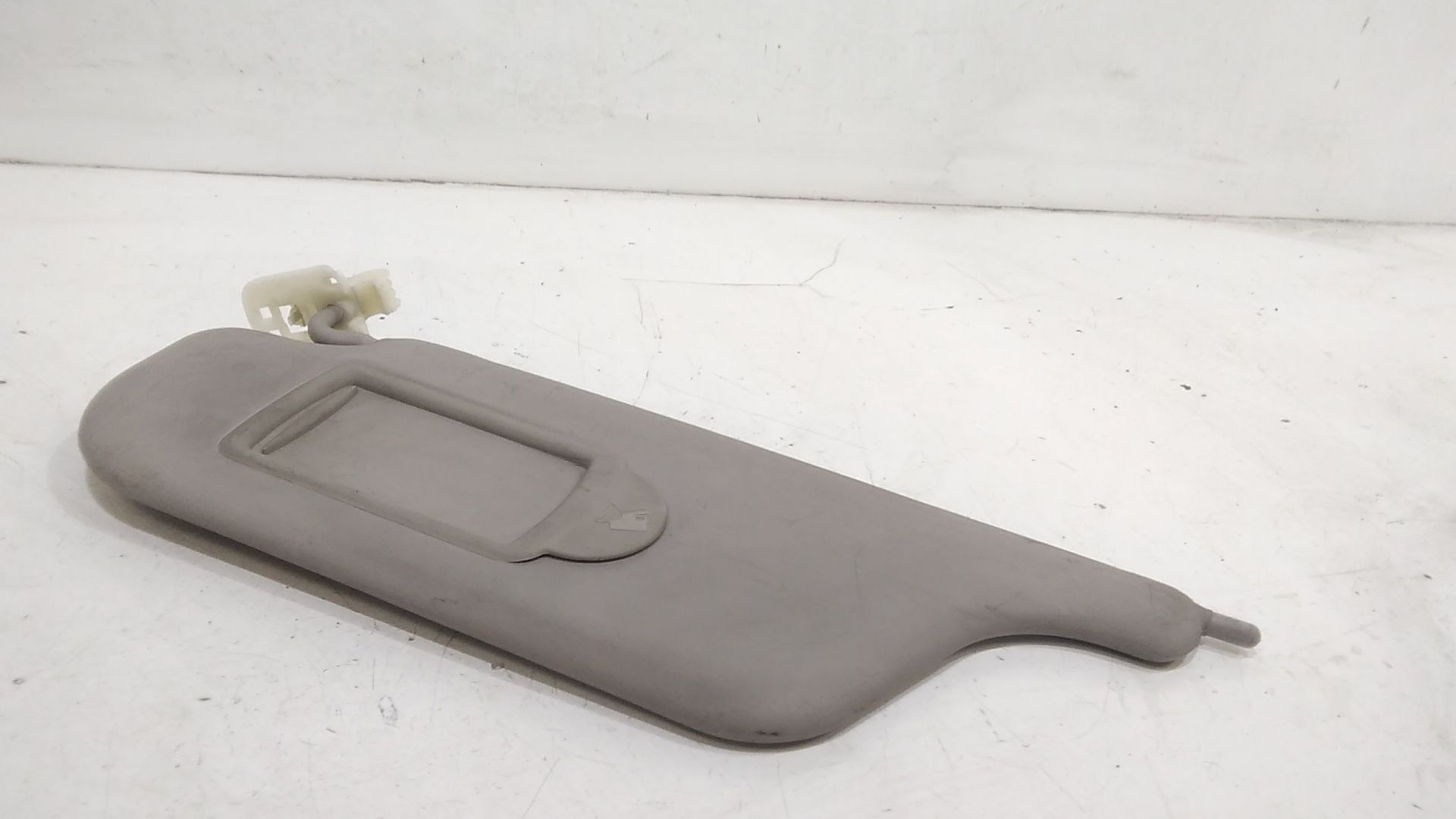 Aletta Parasole Parabrezza Sinistro 8200294234 Usato