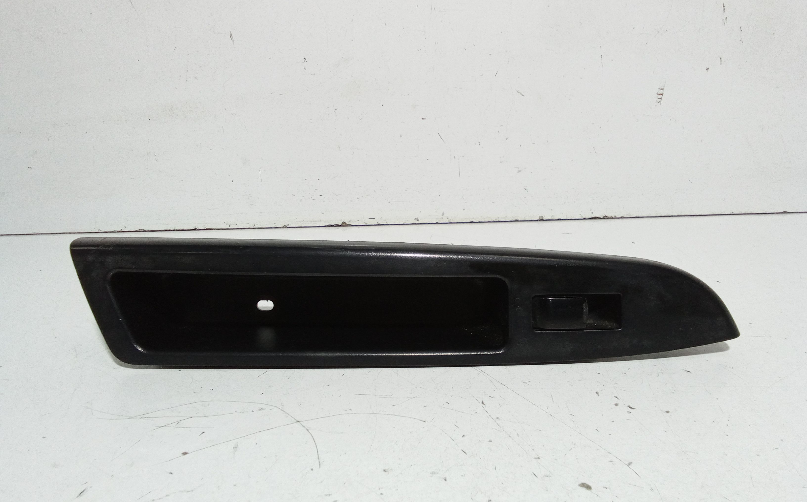 Interruttore Alzacristalli Porta Ant. Destro 96451917 Usato