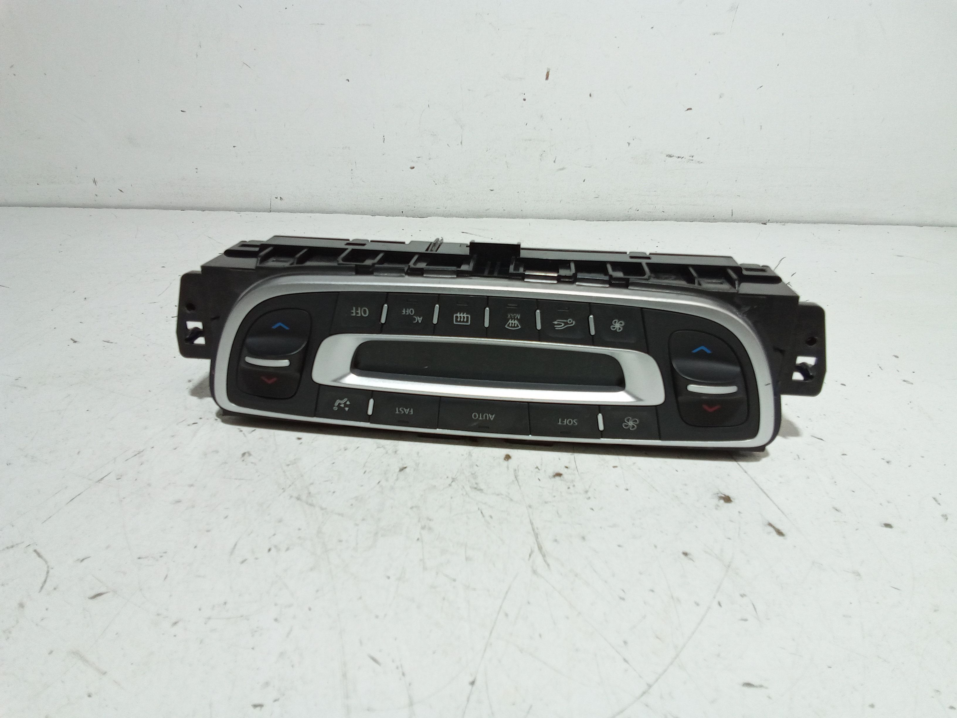 Blocco Comando Climatizzazione 275101203R Usato