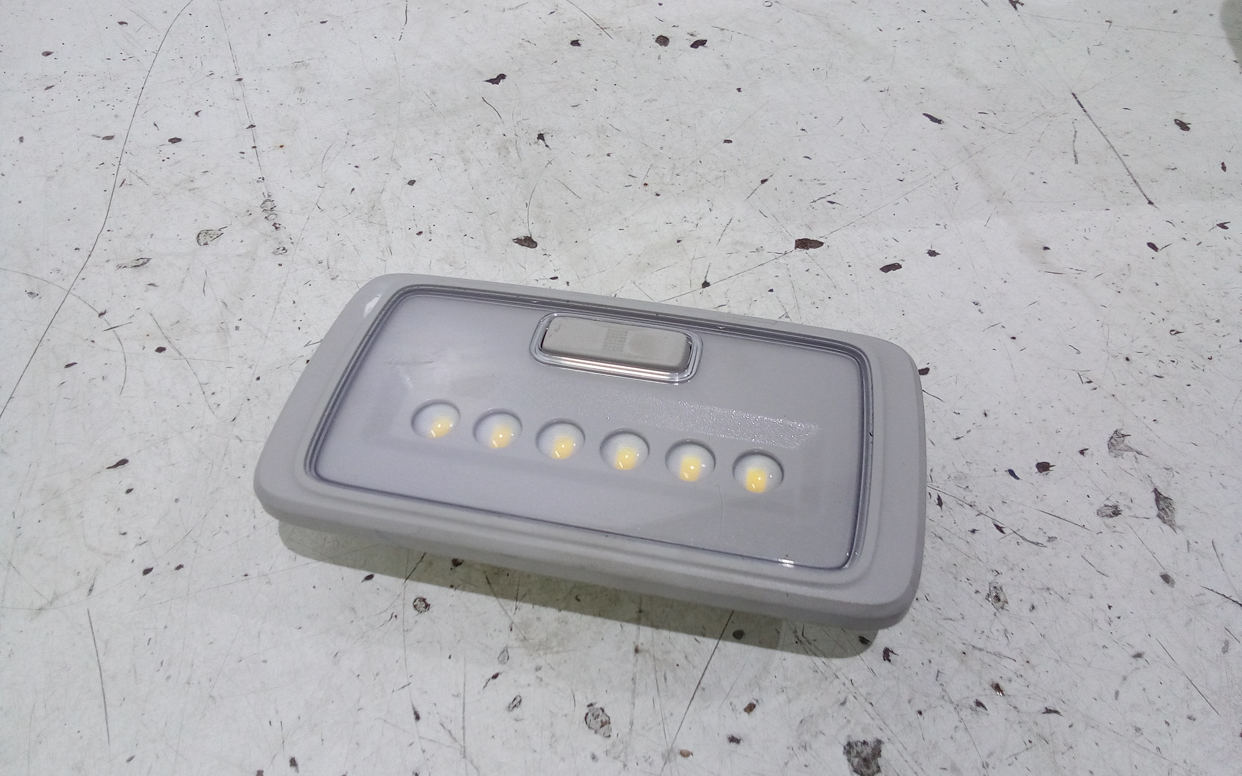 Luce Cortesia Ant. Tetto A4209065500 Usato