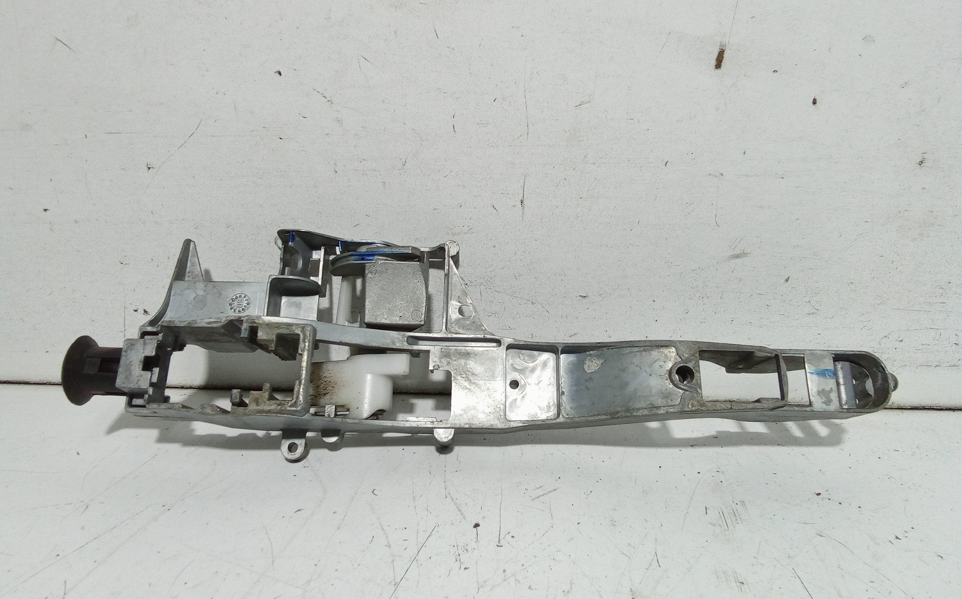 Supporto Maniglia Est. Porta Post. Destro 9109E3 Usato