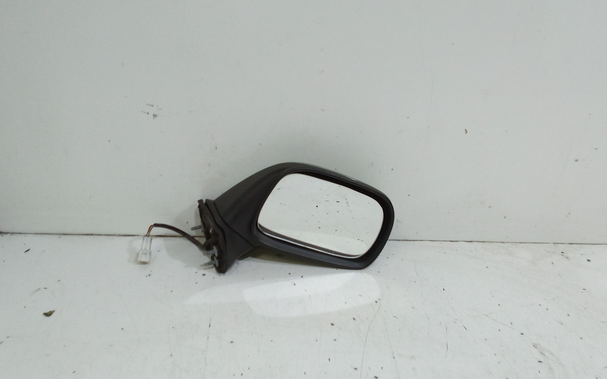 Retrovisore Est. Destro Usato