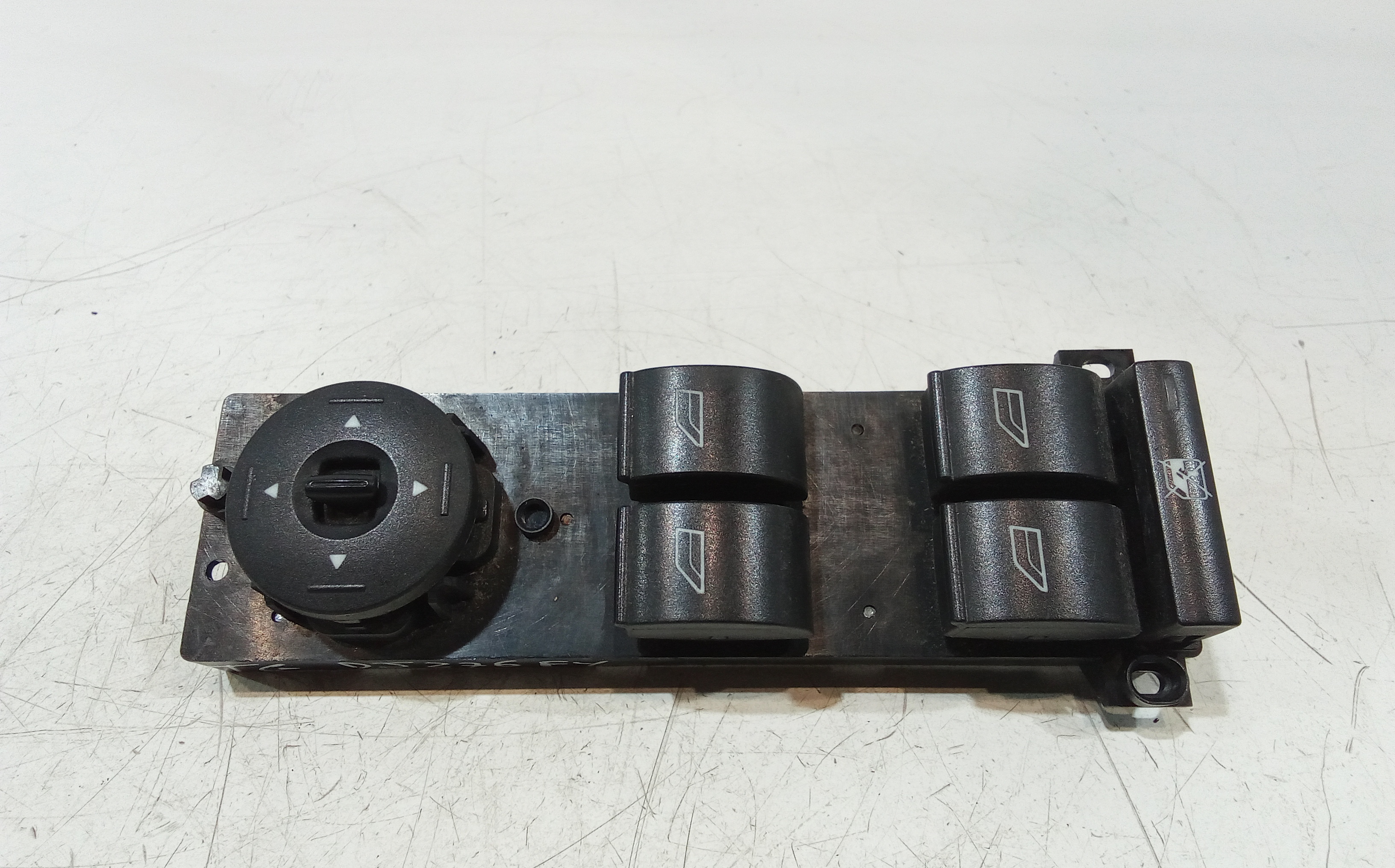 Interruttore Alzacristalli Porta Ant. Sinistro Usato