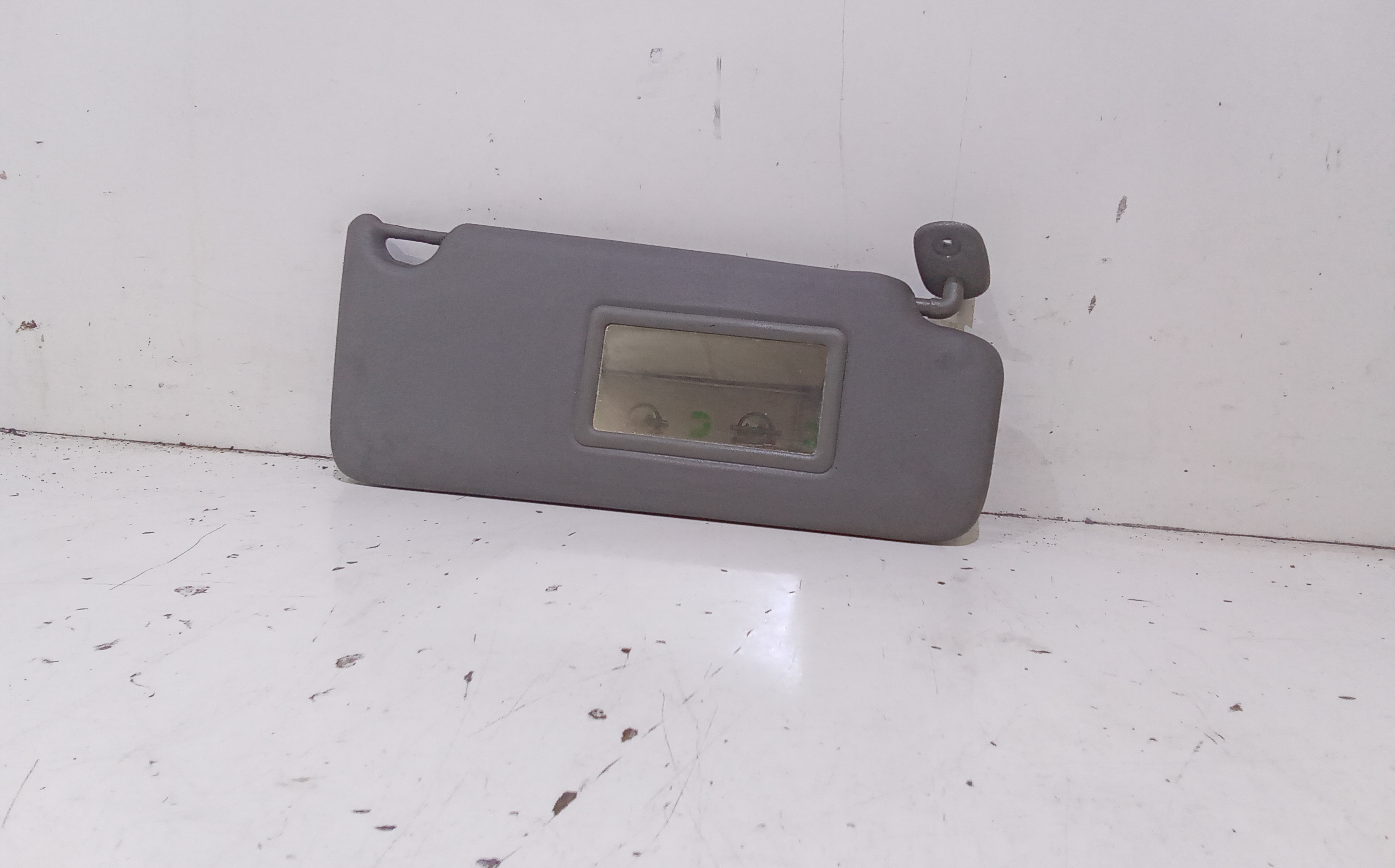 Aletta Parasole Parabrezza Destro 8200240038 Usato