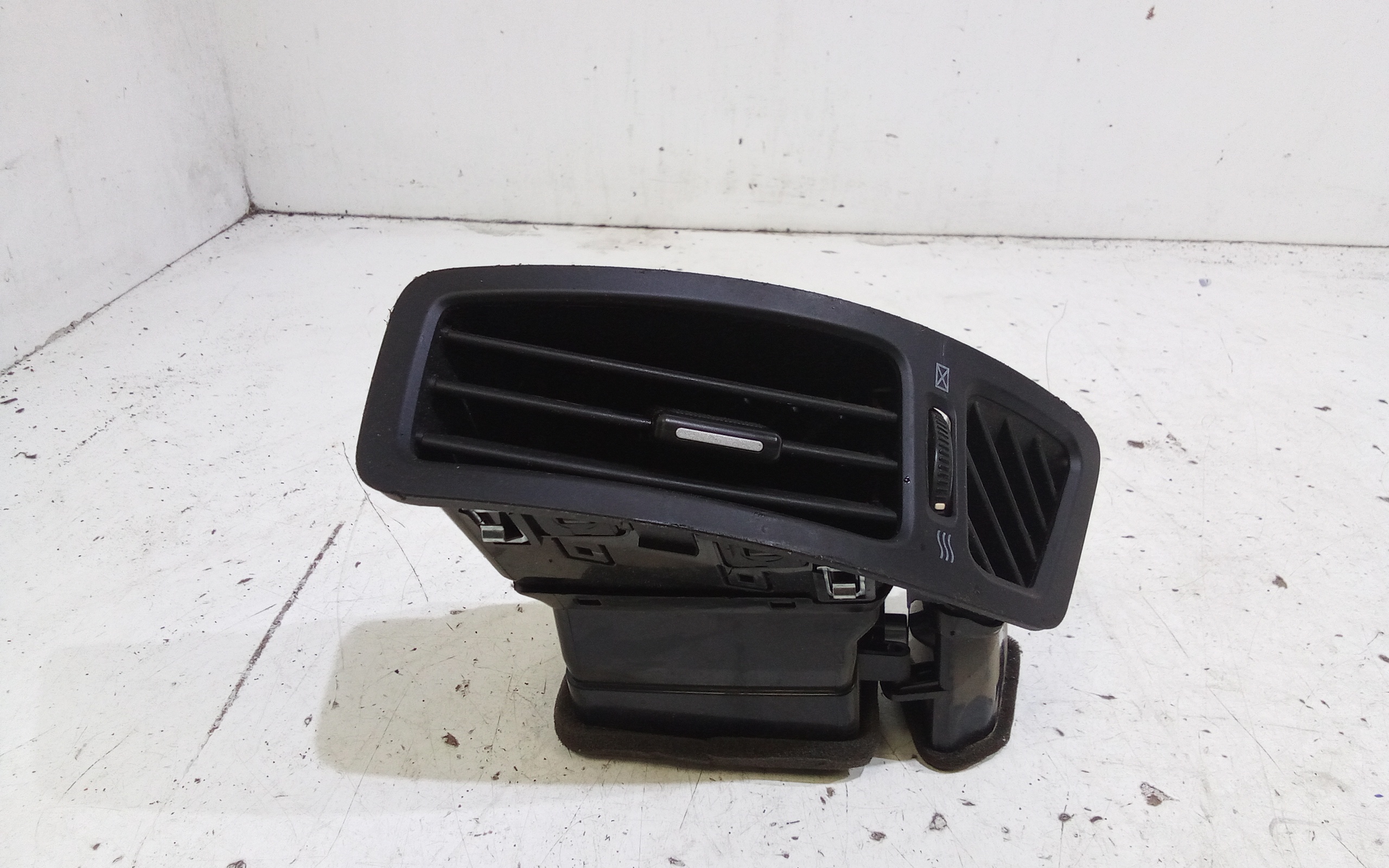 Condotto Aria Bocchette Lat. Cruscotto Sinistro Usato