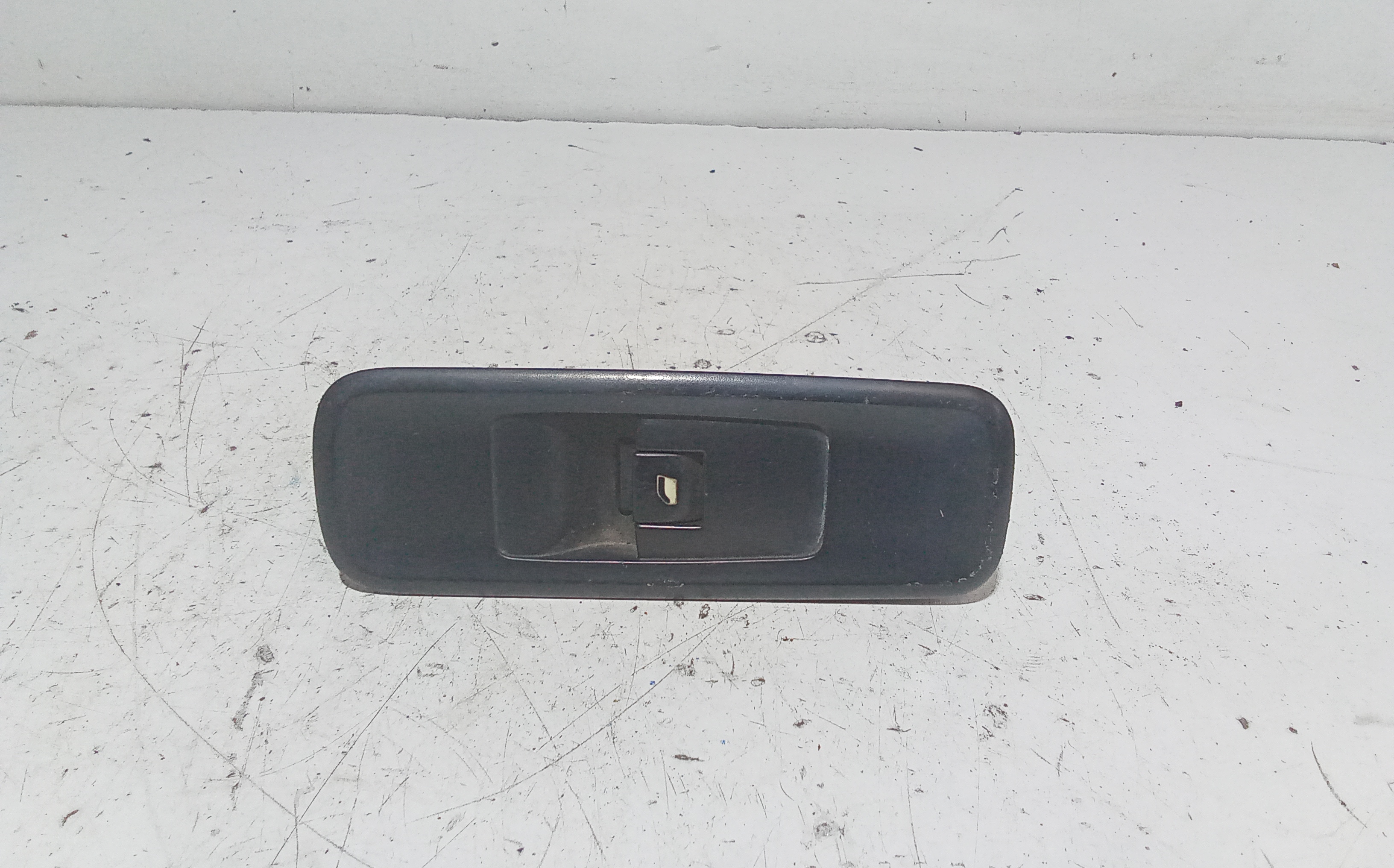 Interruttore Alzacristalli Porta Ant. Destro Usato