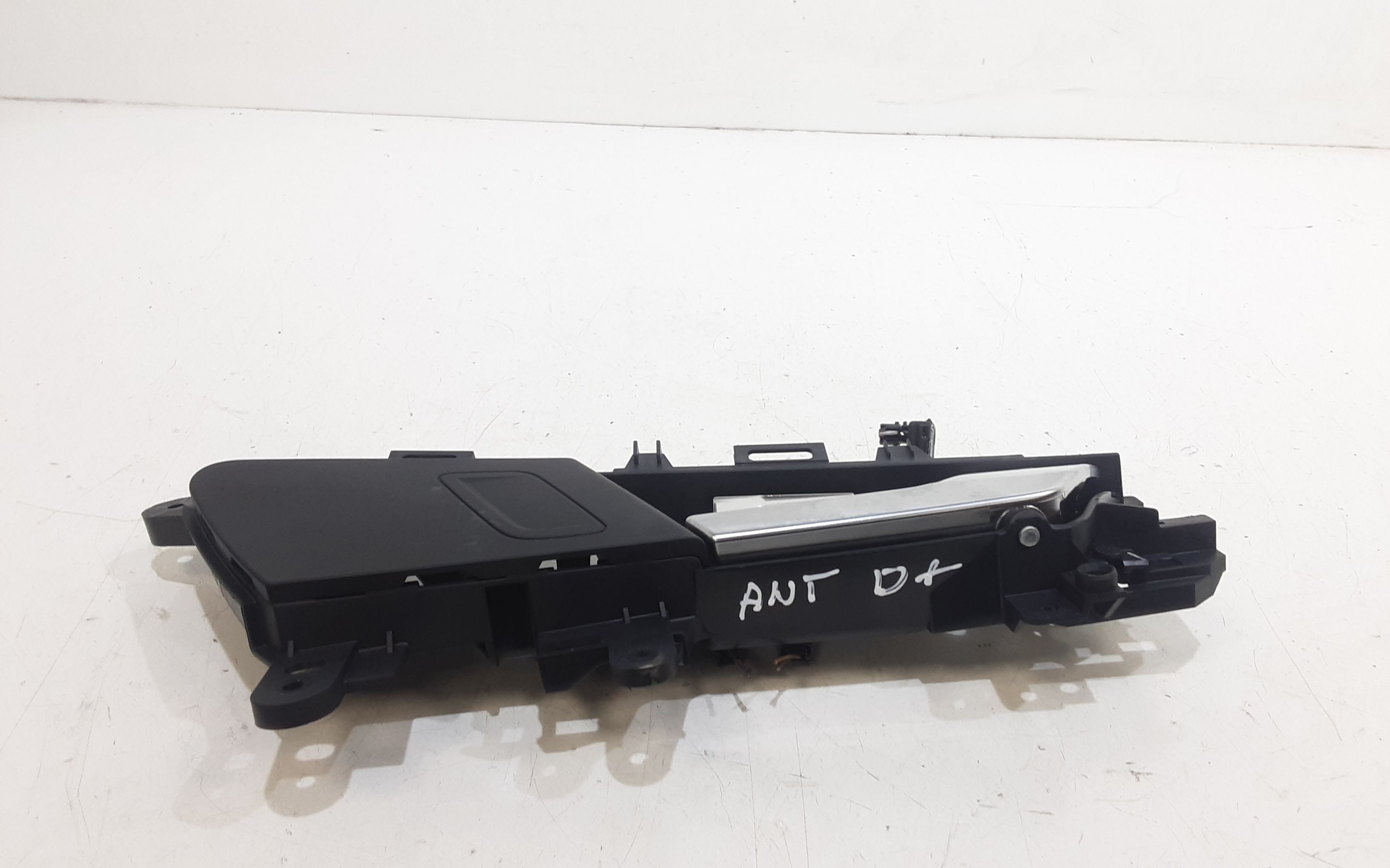 Maniglia Int. Apertura Porta Ant. Destro Usato