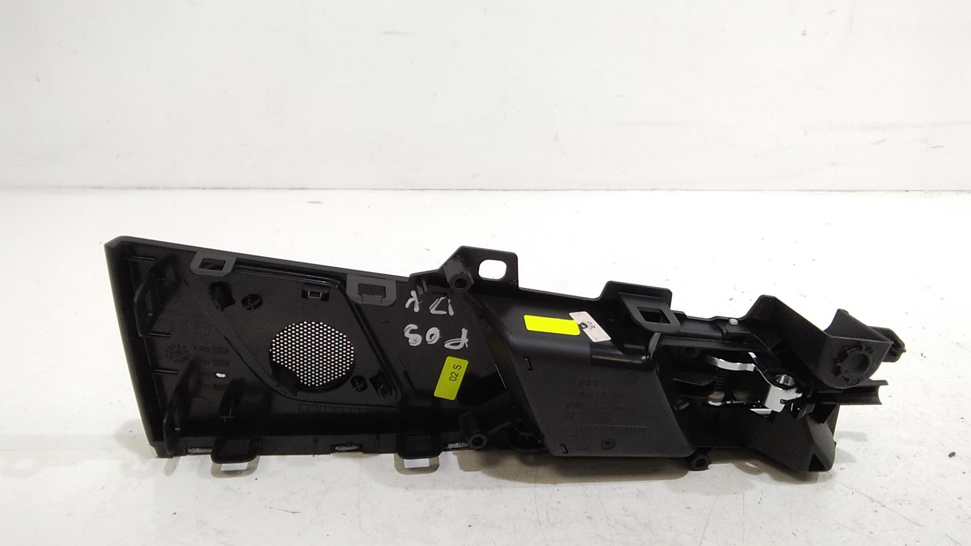 Maniglia Int. Apertura Porta Post. Destro 8W0839020A4PK Usato