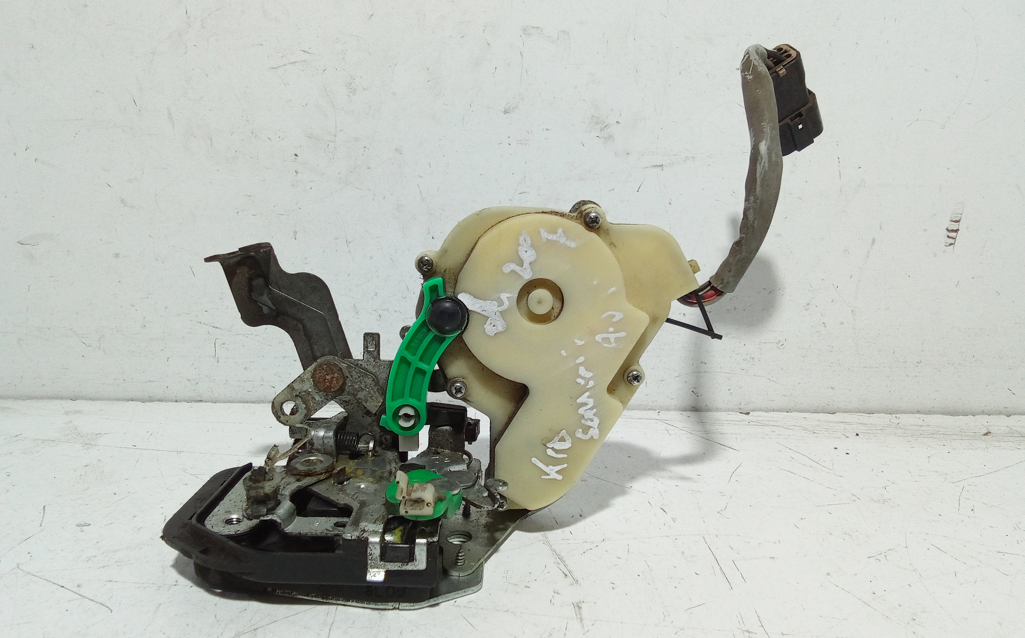 Serratura Porta Ant. Destro 813203E000 Usato