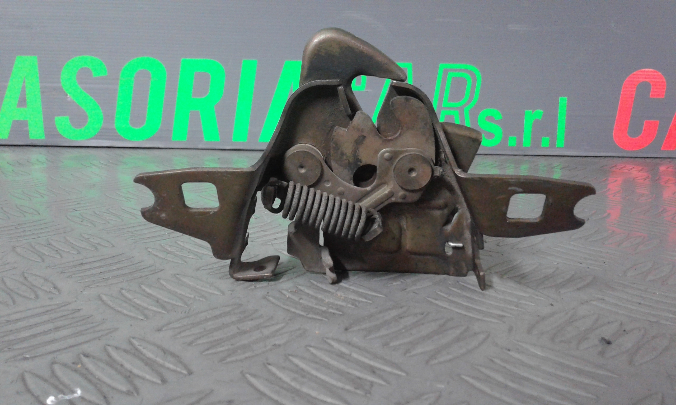 Serratura Cofano Ant. Usato