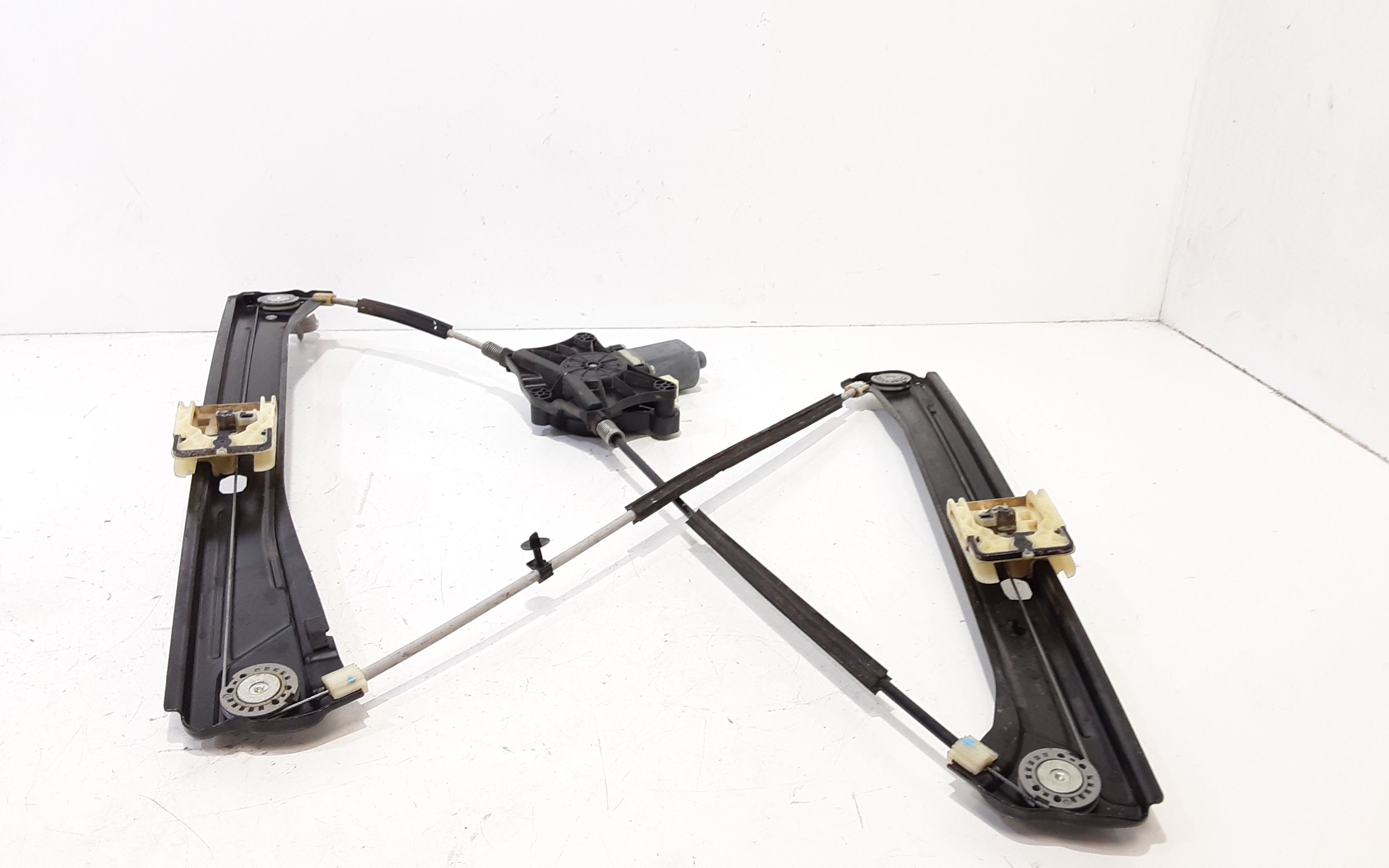 Alzacristallo Porta Ant. Destro Usato