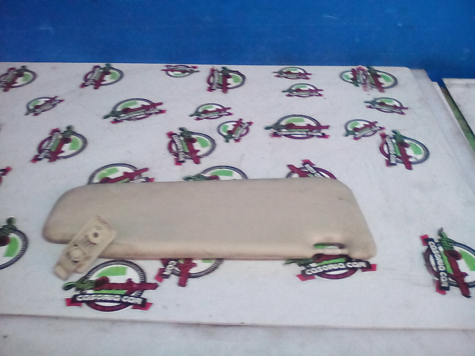 Aletta Parasole Parabrezza Sinistro 735643362 Usato