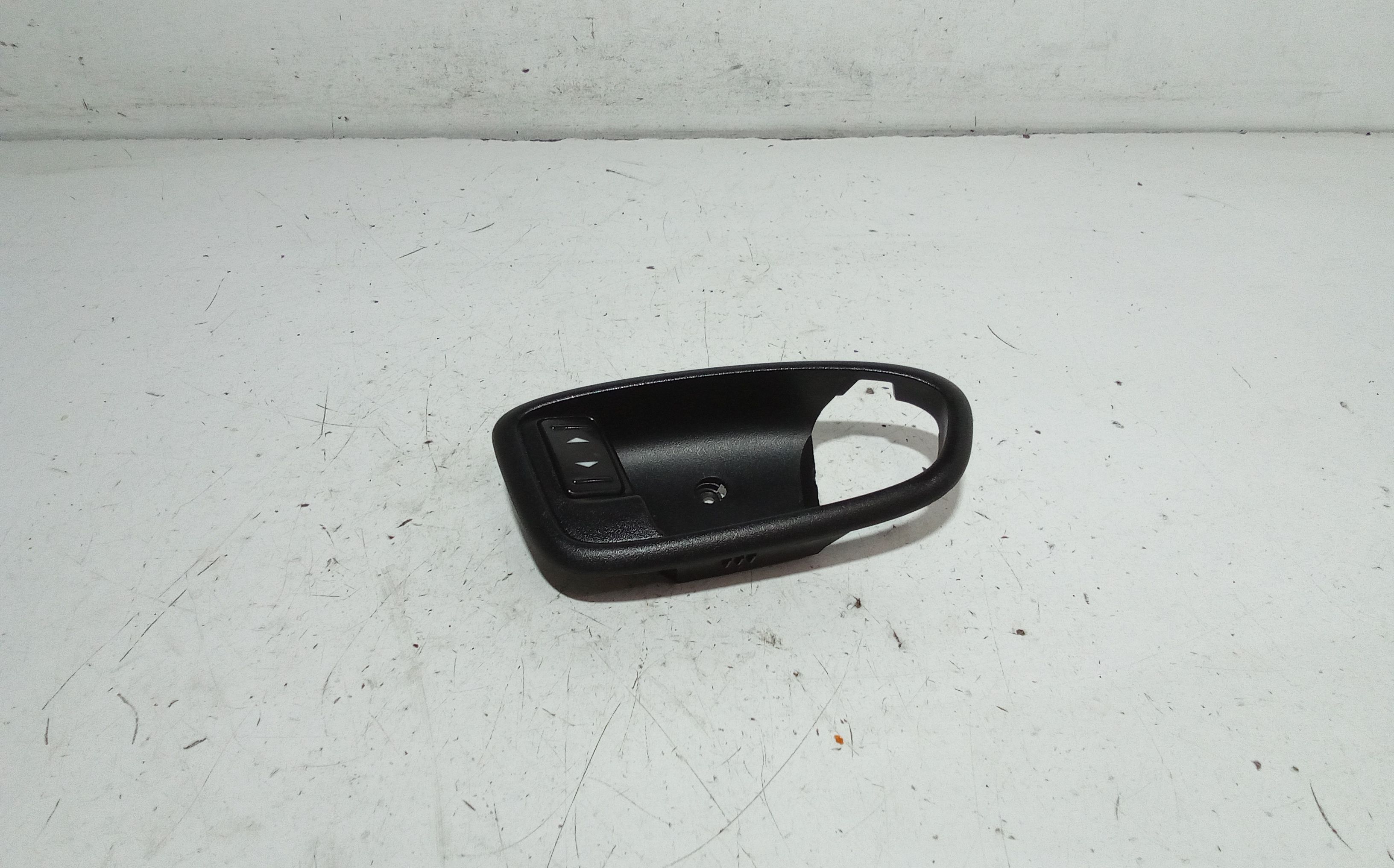 Interruttore Alzacristalli Porta Ant. Destro Usato