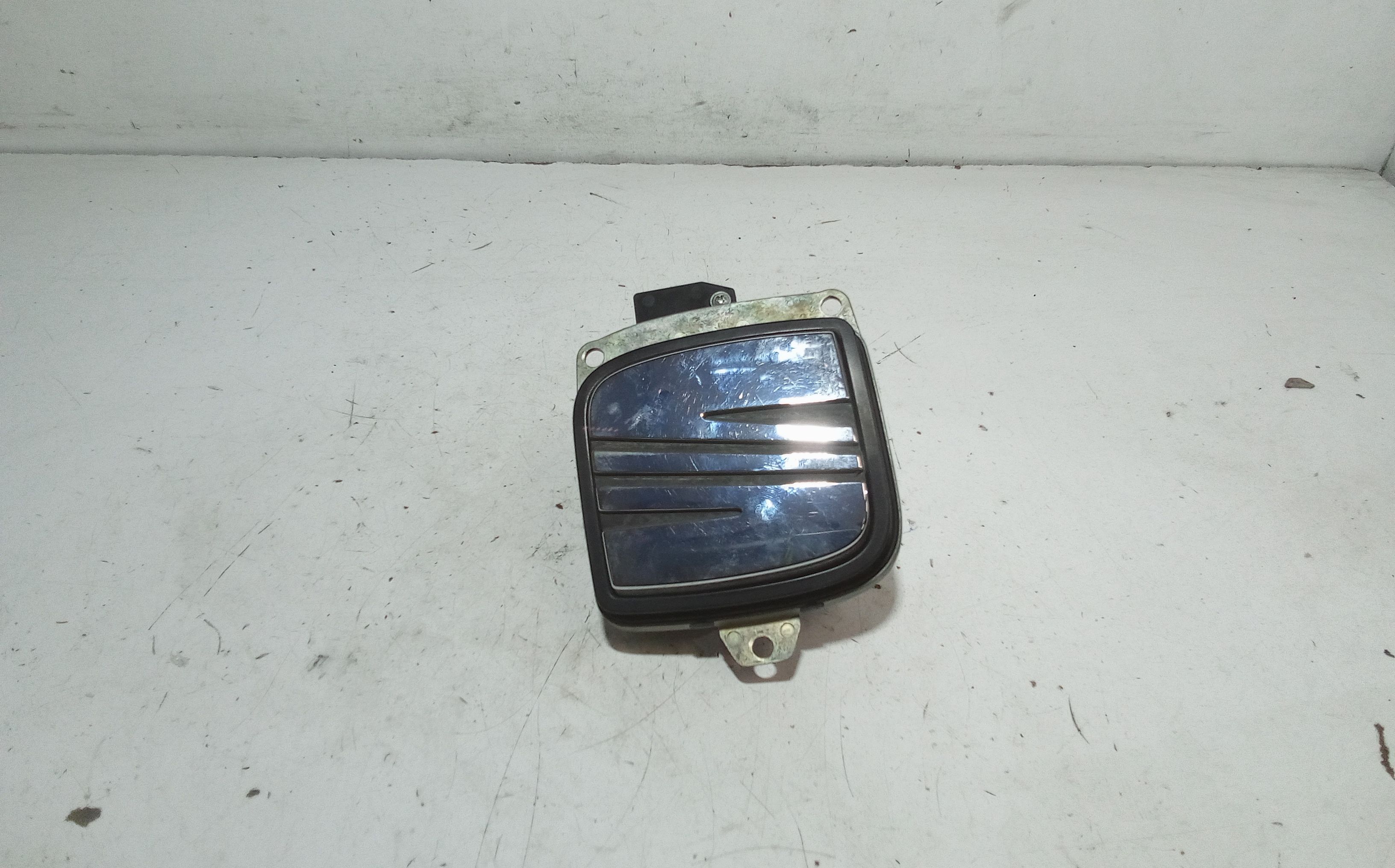 Maniglia Portello Post. 6L6827565C Usato