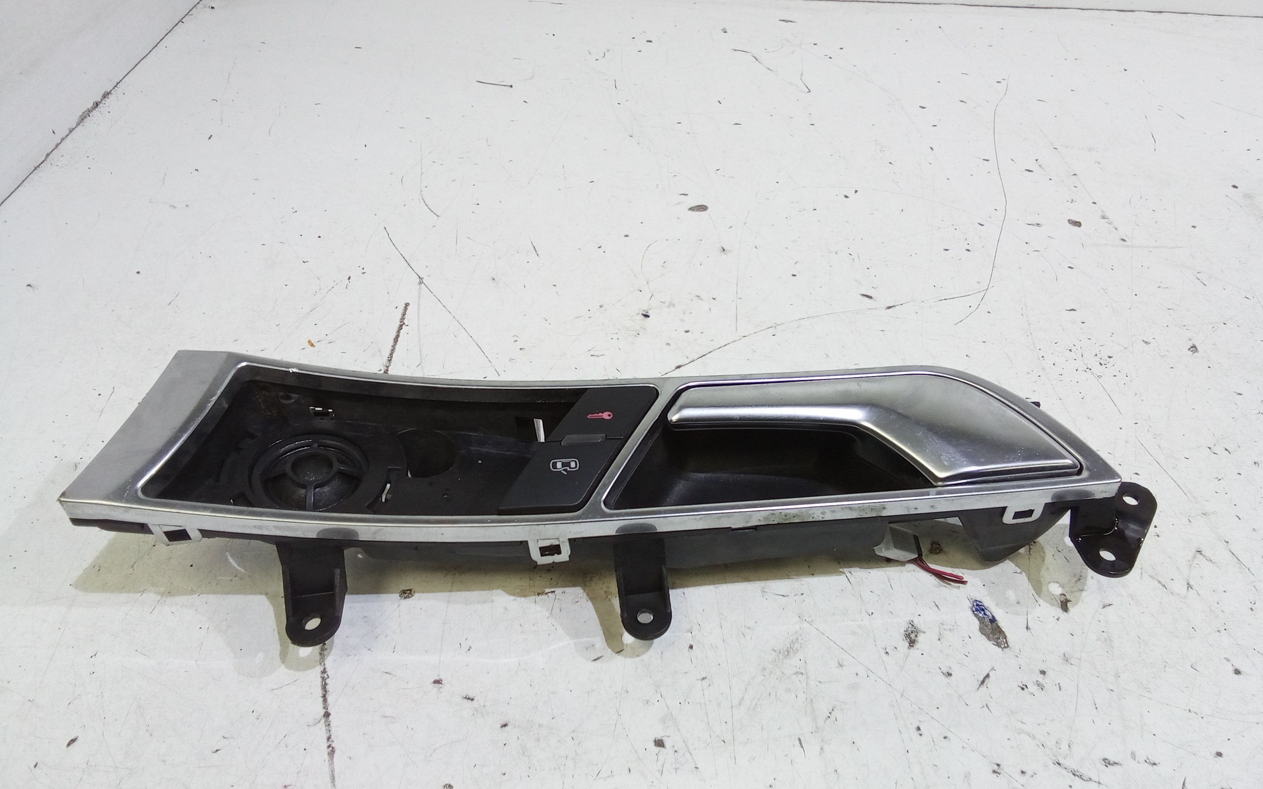 Maniglia Int. Apertura Porta Ant. Sinistro 4F0837019C Usato