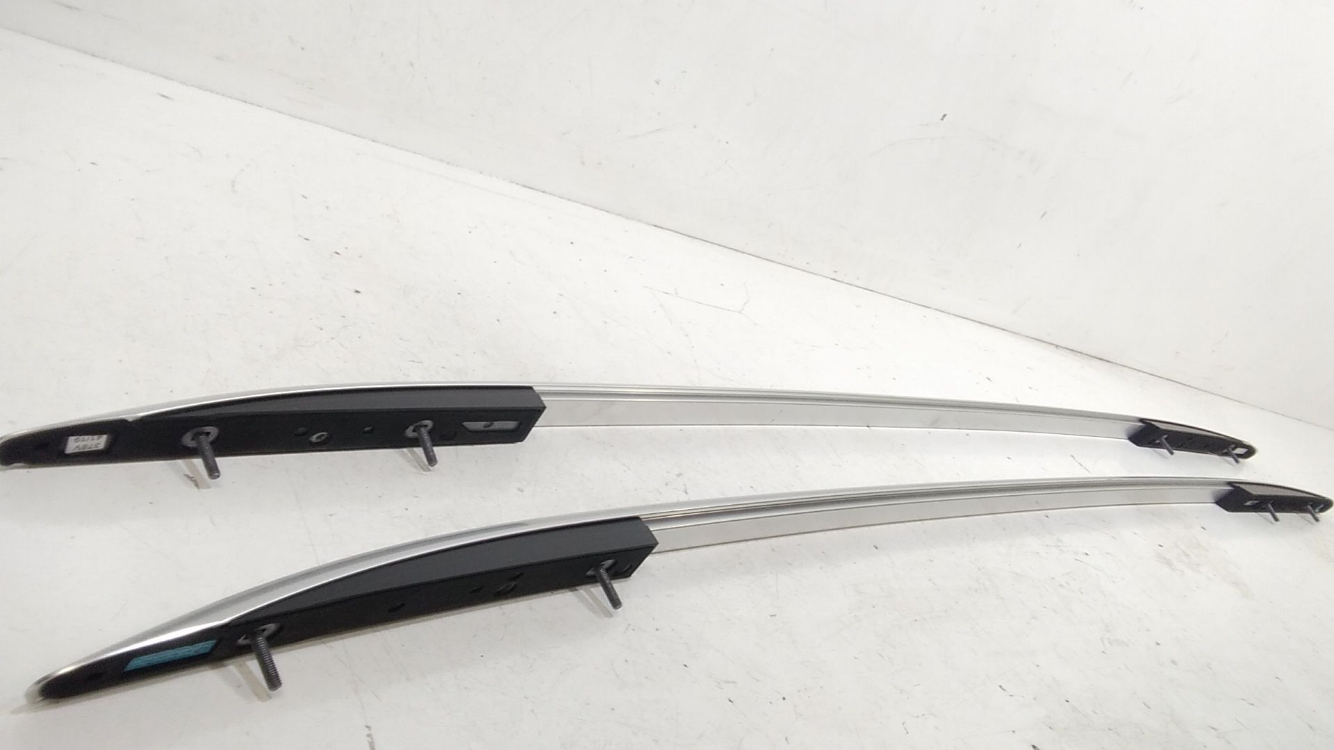 Barre Portatutto Per Mancorrente Tetto Destro + Barre Portatutto Per Mancorrente Tetto Sinistro Usato