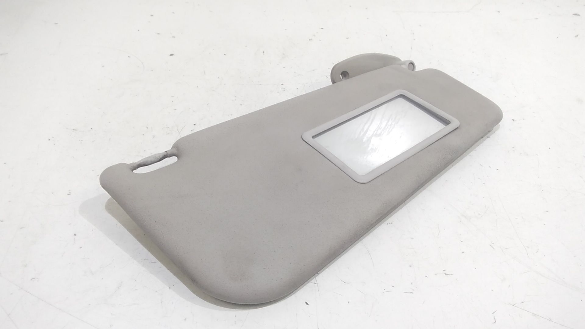 Aletta Parasole Parabrezza Destro 735338206 Usato