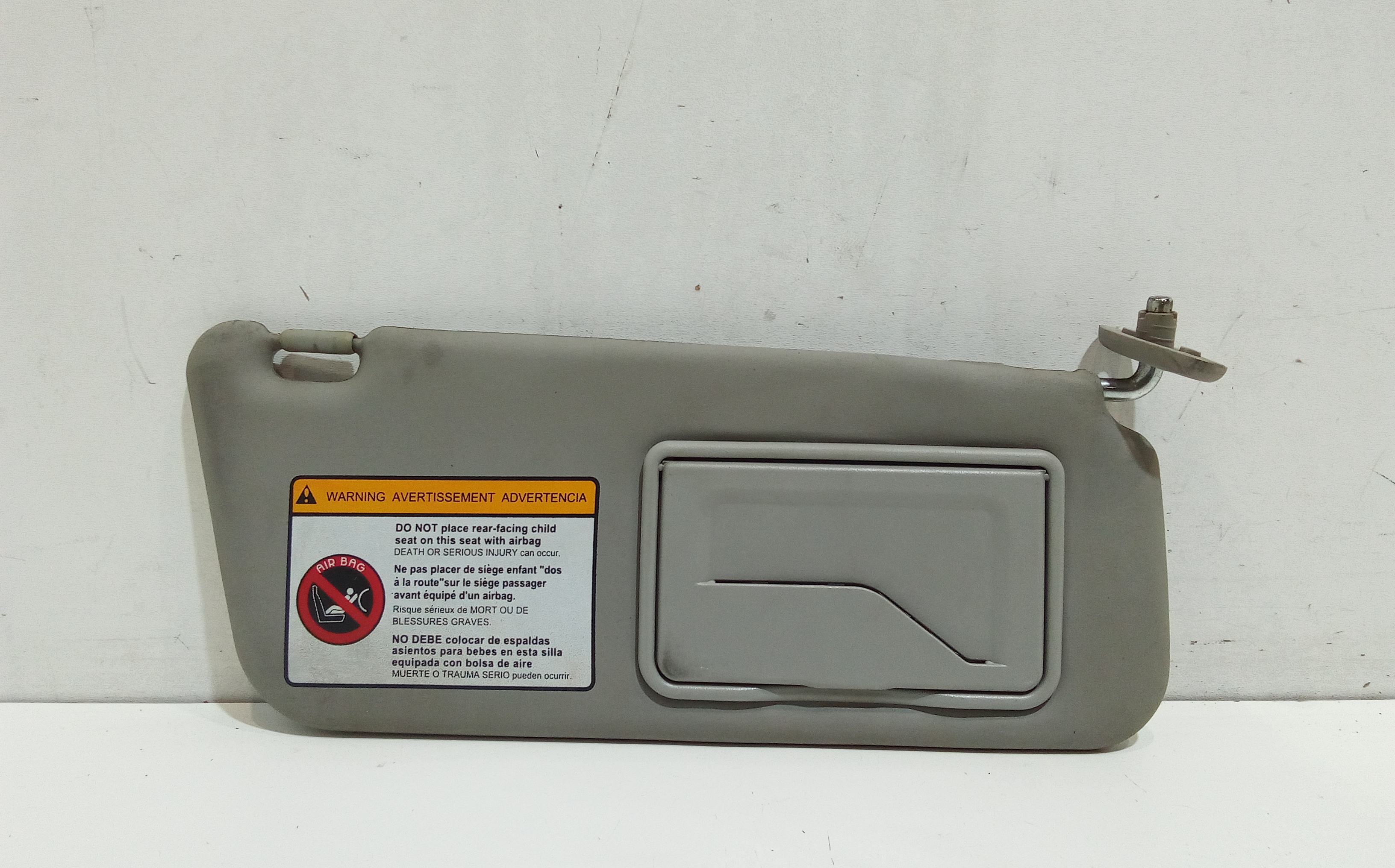 Aletta Parasole Parabrezza Destro 96658514 Usato