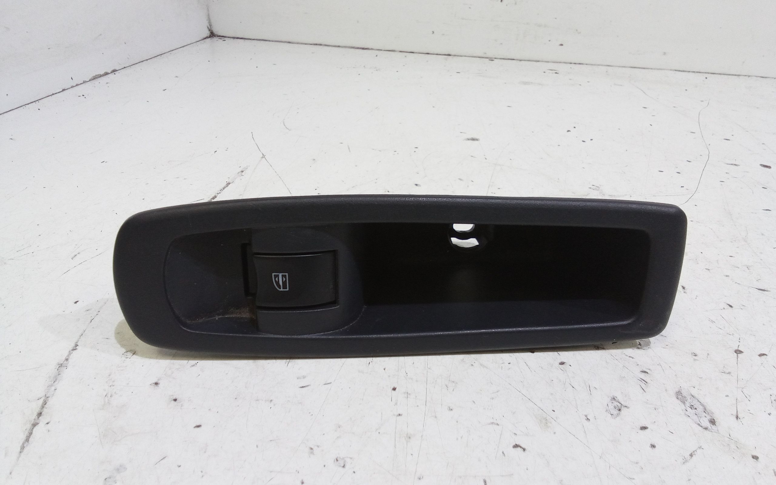 Interruttore Alzacristalli Porta Post. Destro 25411JY00A Usato