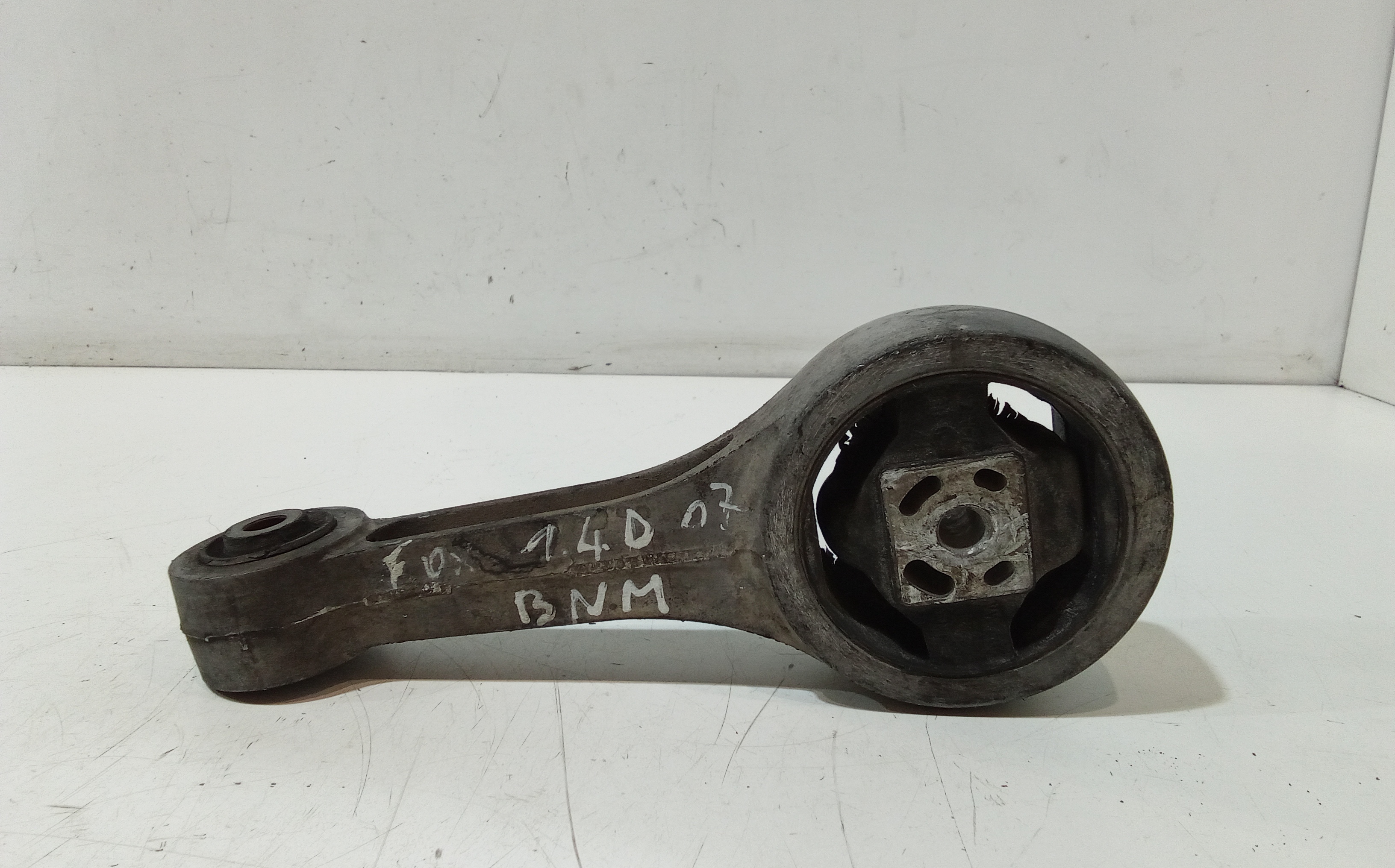 Piastra Alloggiamento Supporto Motore (Con Eventuale Bielletta O Tirante Associato) Usato