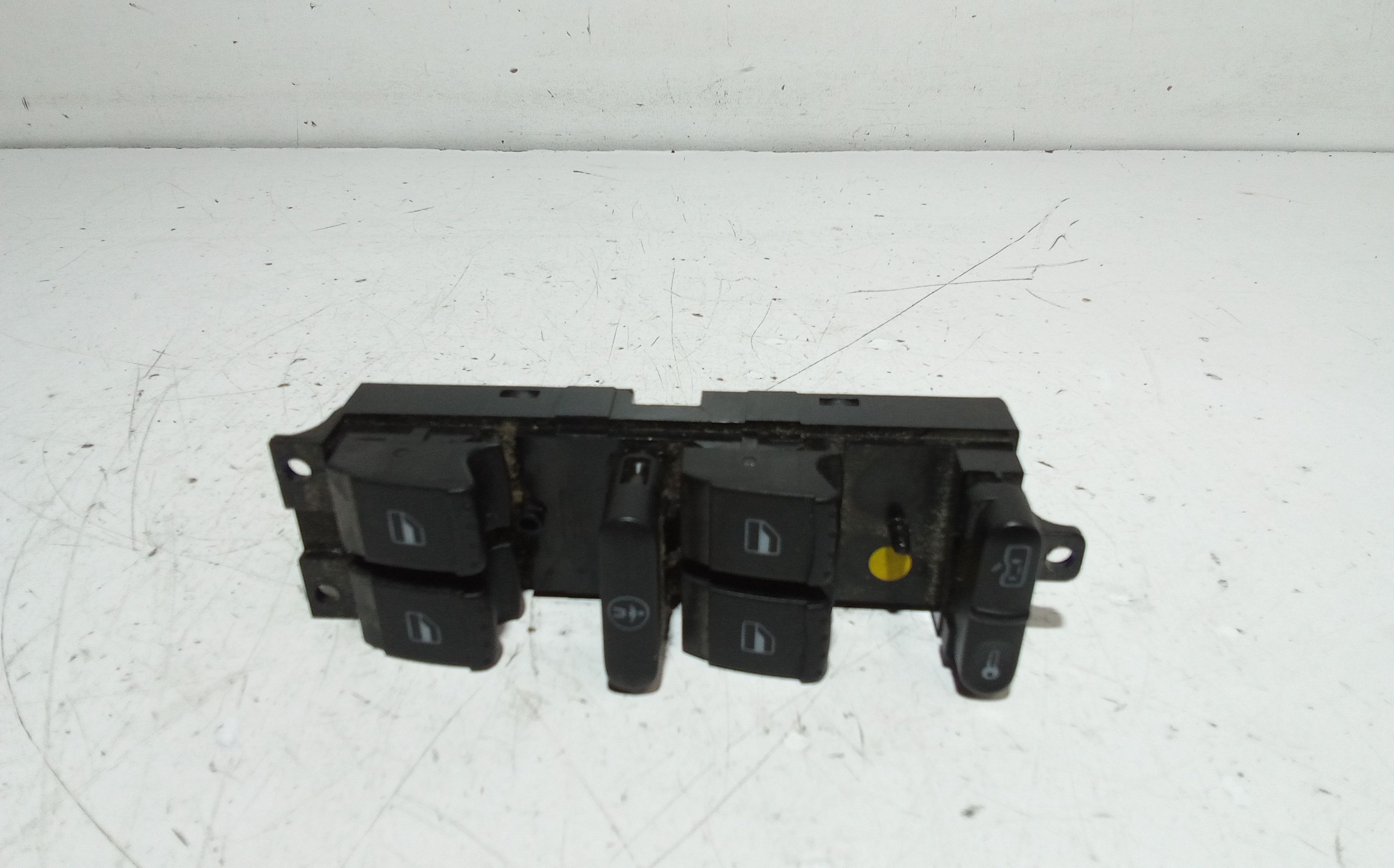 Interruttore Alzacristalli Porta Ant. Sinistro Usato