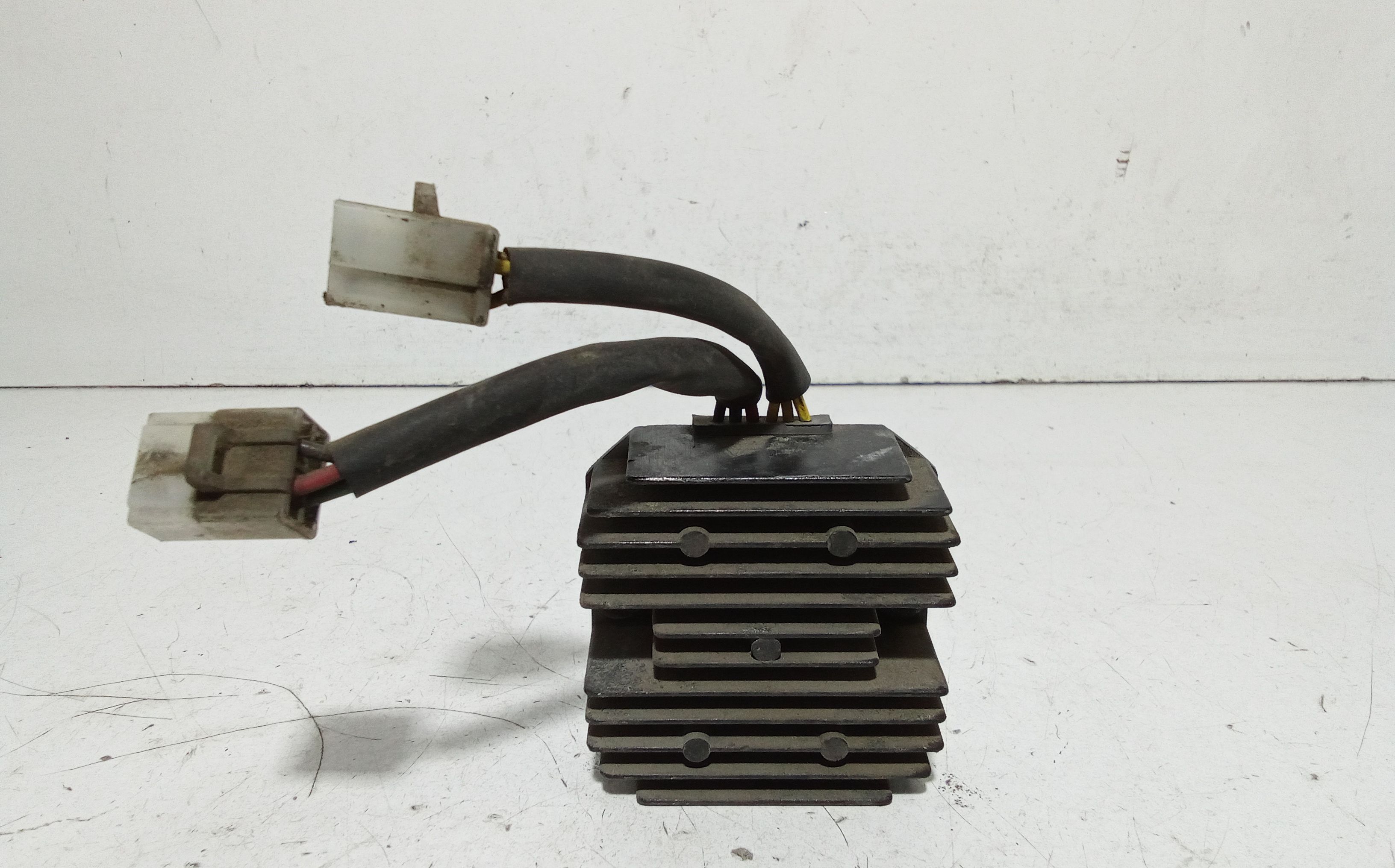 Regolatore Tensione Usato