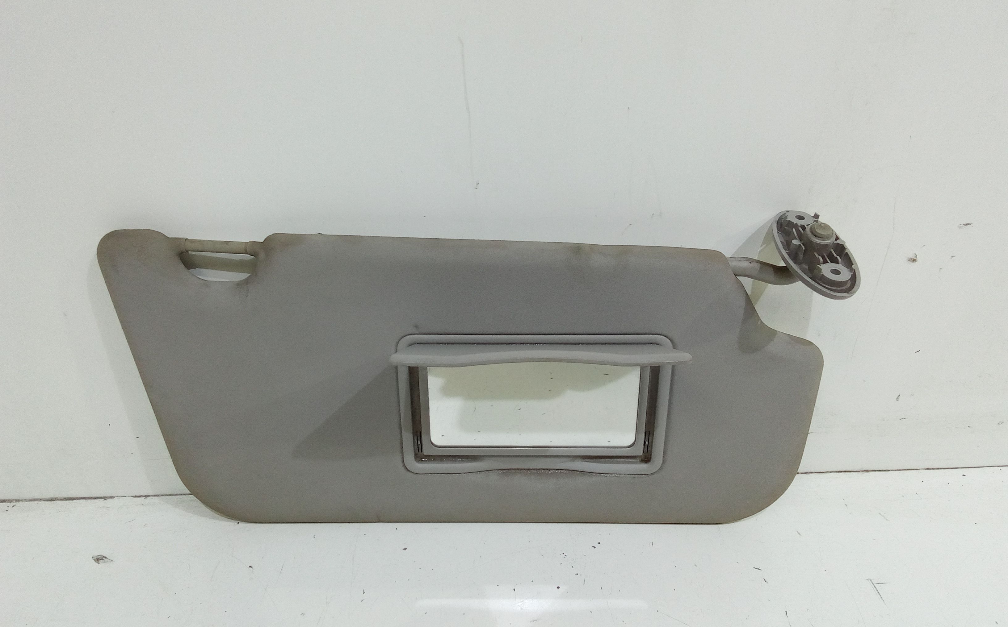 Aletta Parasole Parabrezza Destro 1222069 Usato