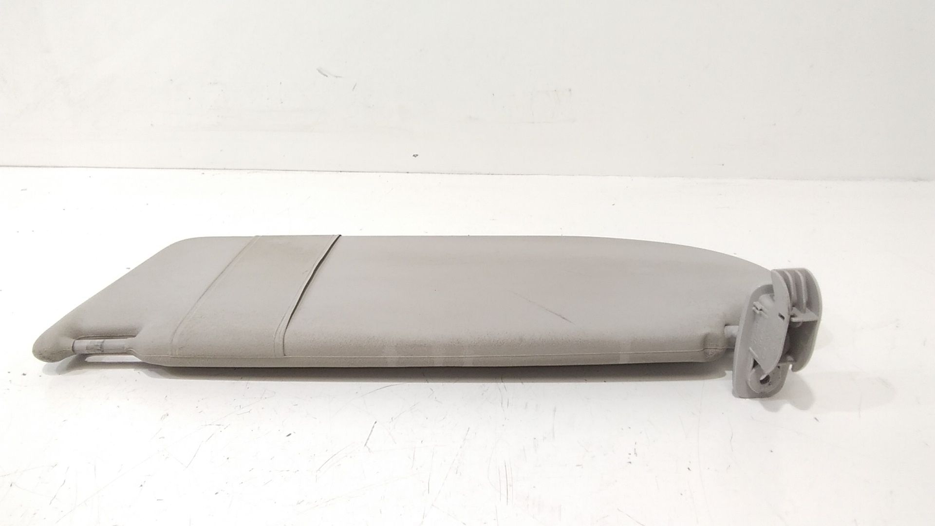 Aletta Parasole Parabrezza Sinistro 6L1857551A5W9 Usato