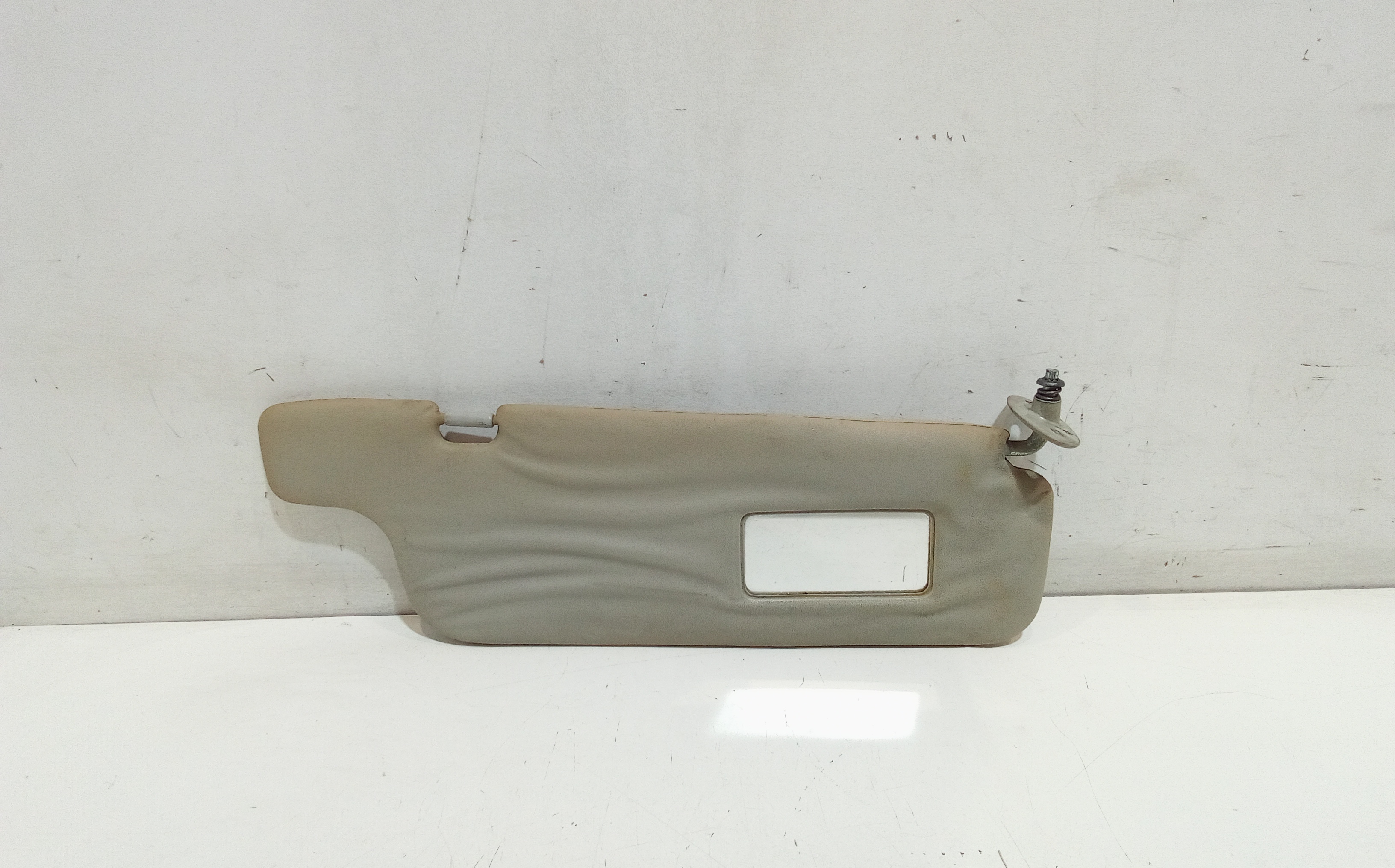 Aletta Parasole Parabrezza Destro 7431052041B0 Usato