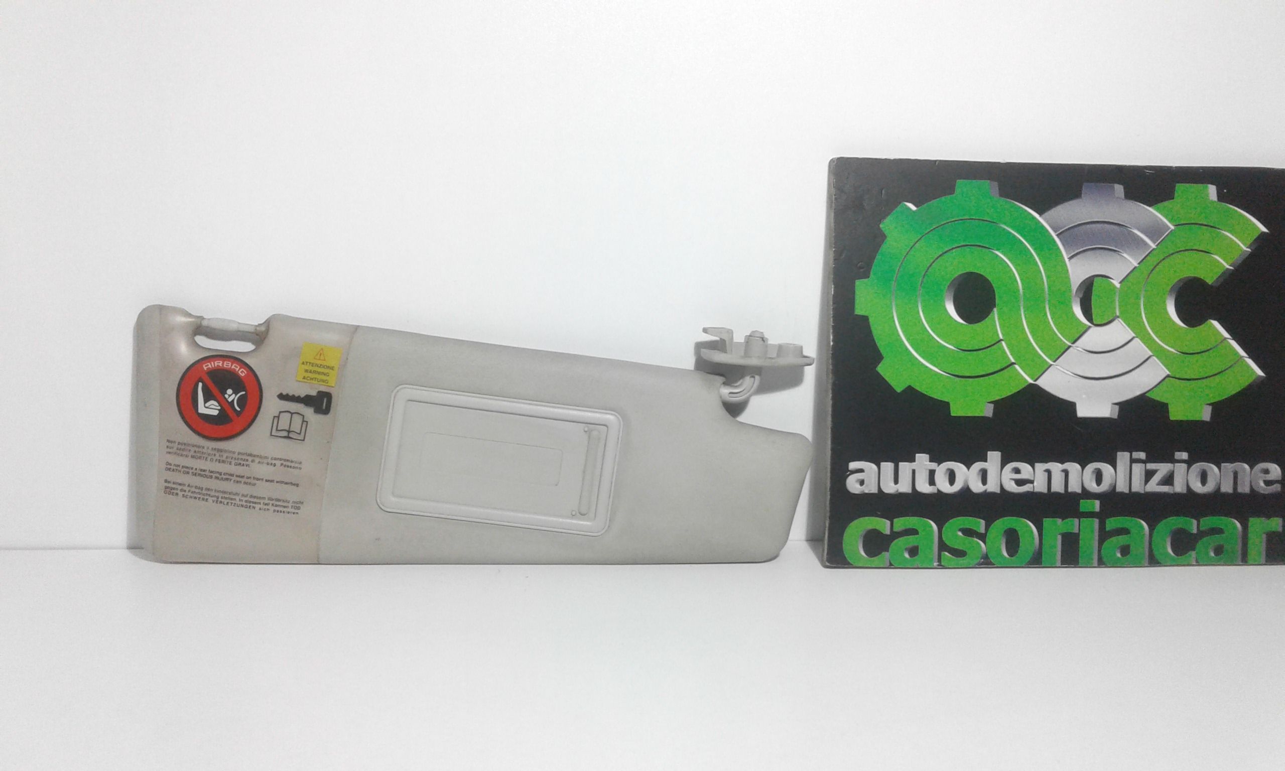 Aletta Parasole Parabrezza Destro 735361684 Usato