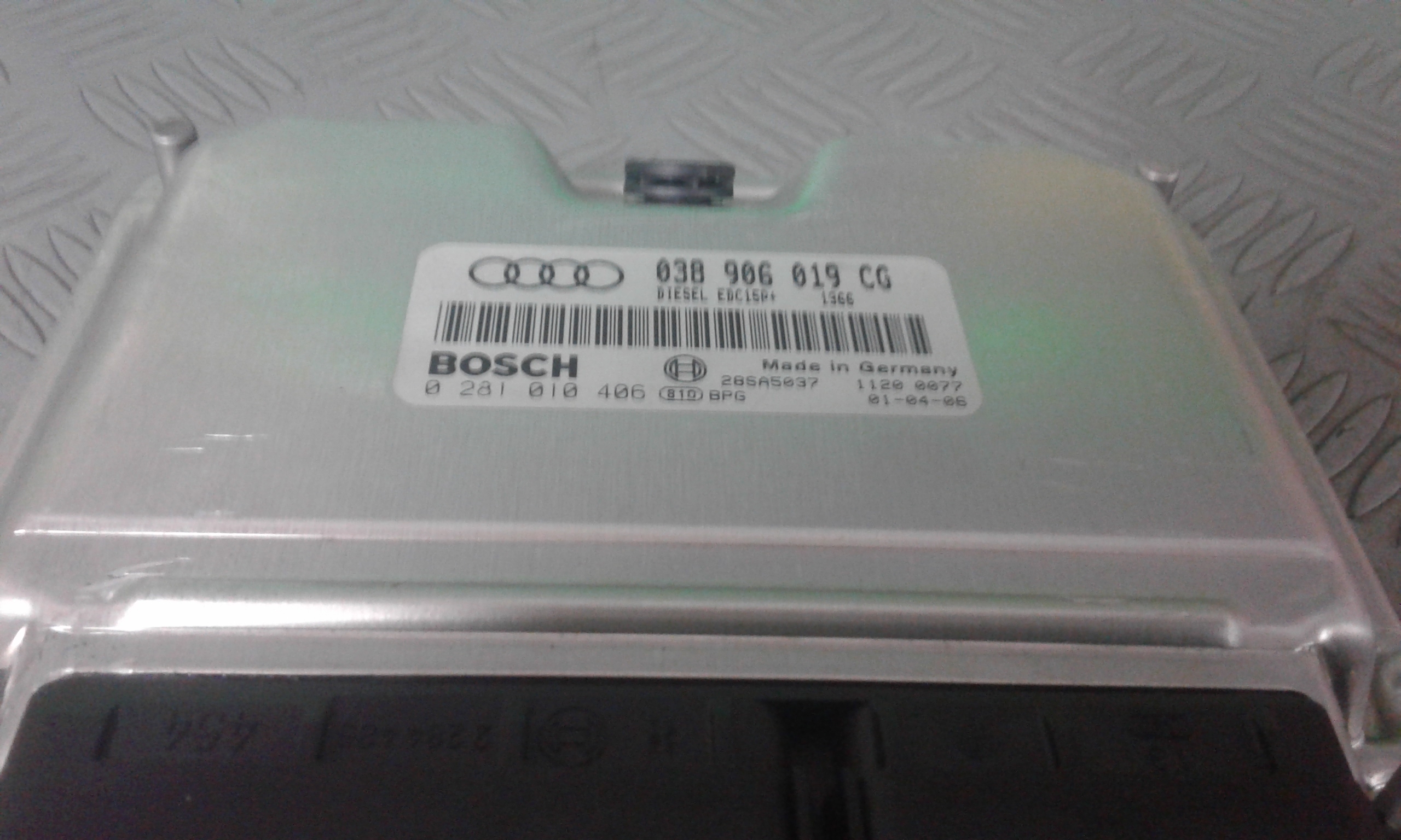 Centralina Iniezione 8E0909518NX Usato