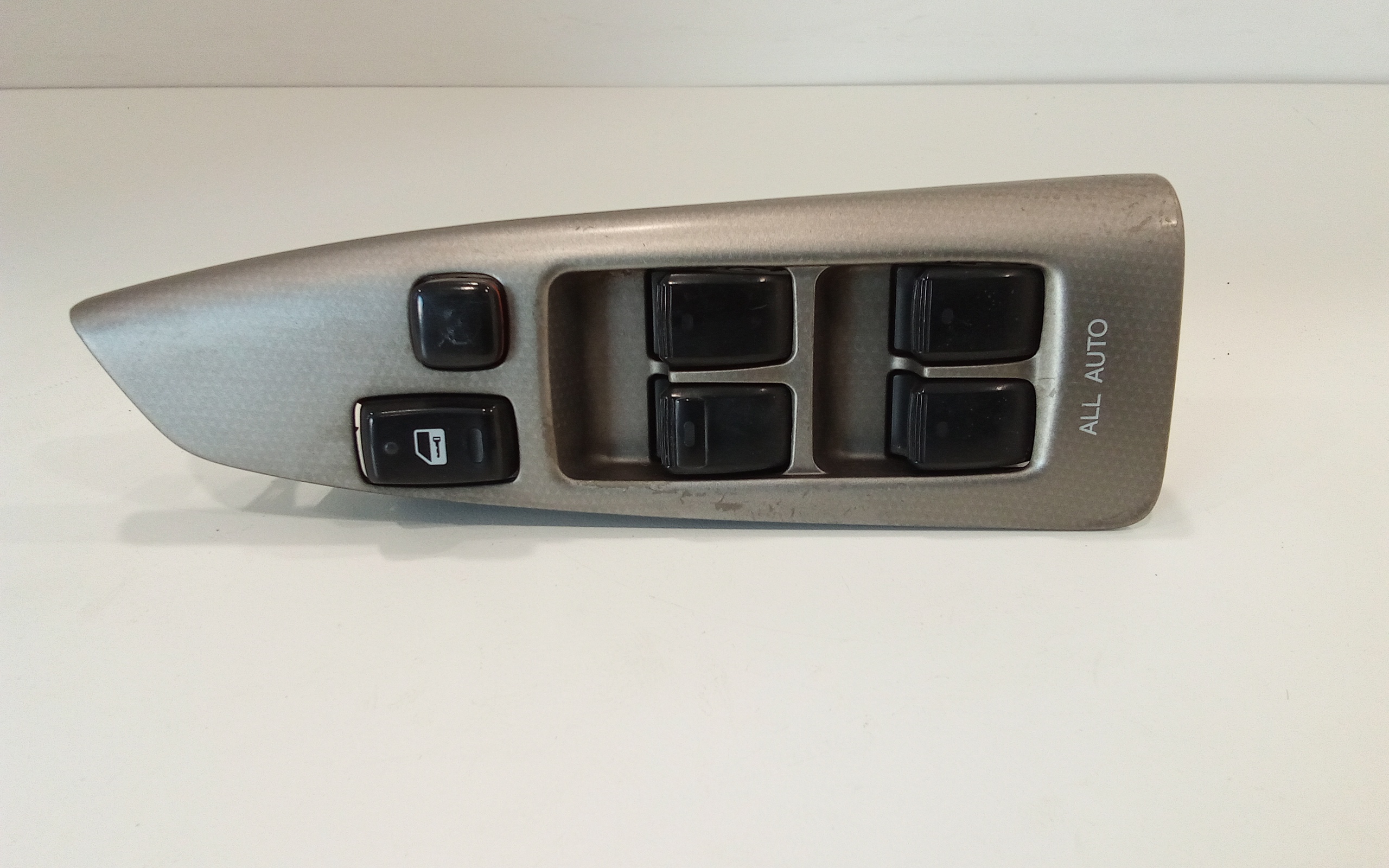 Interruttore Alzacristalli Porta Ant. Sinistro Usato