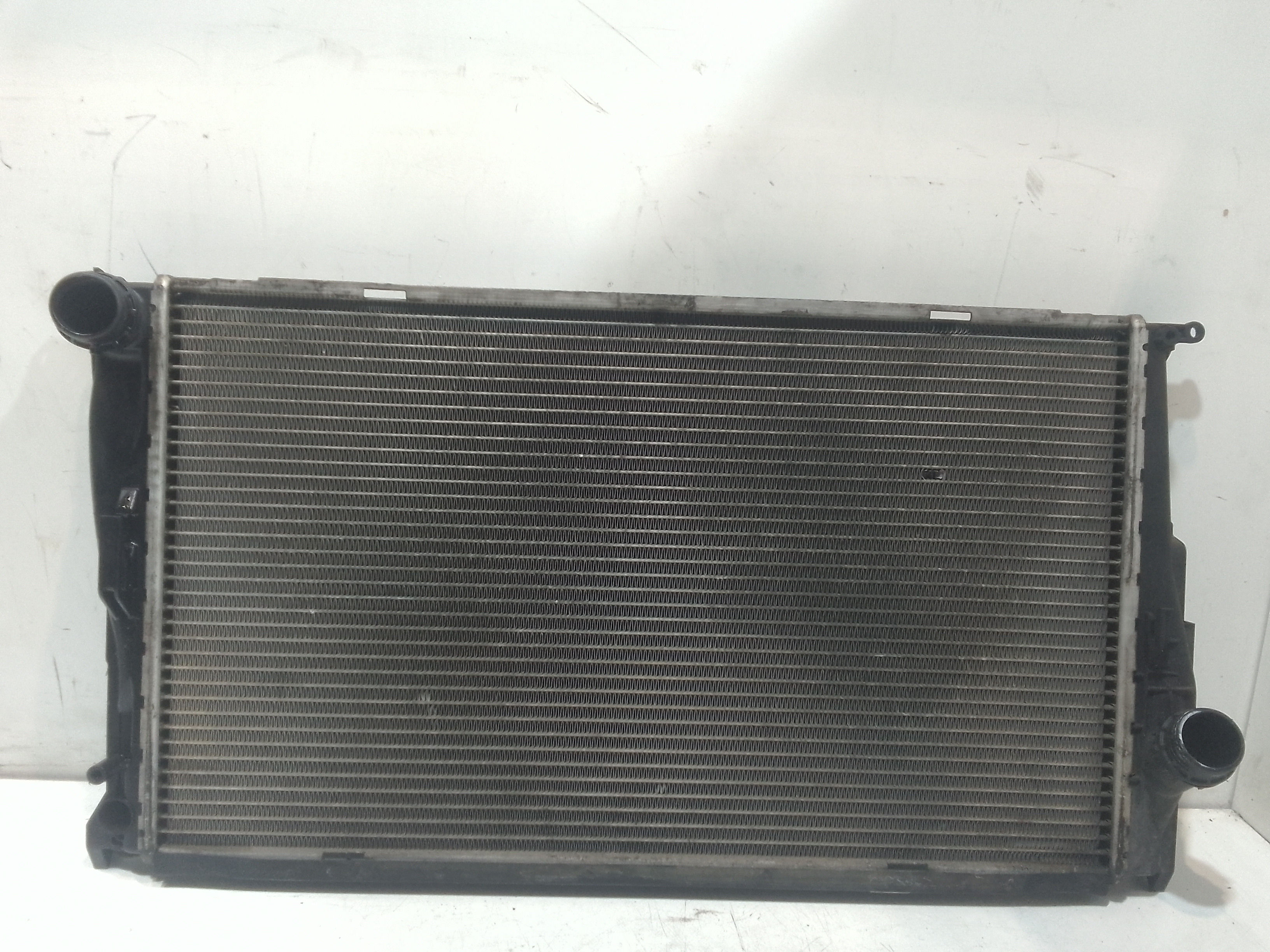 Radiatore 17117553111 Usato