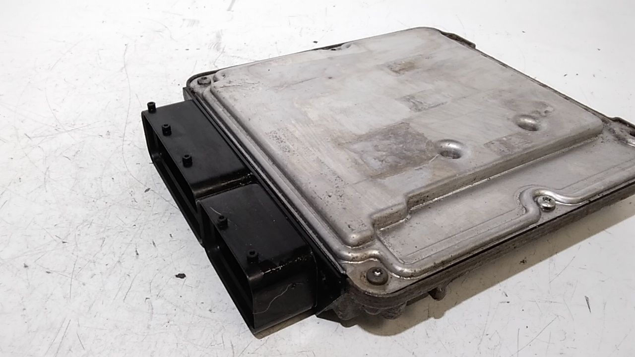 Centralina Iniezione 06A906033GG Usato