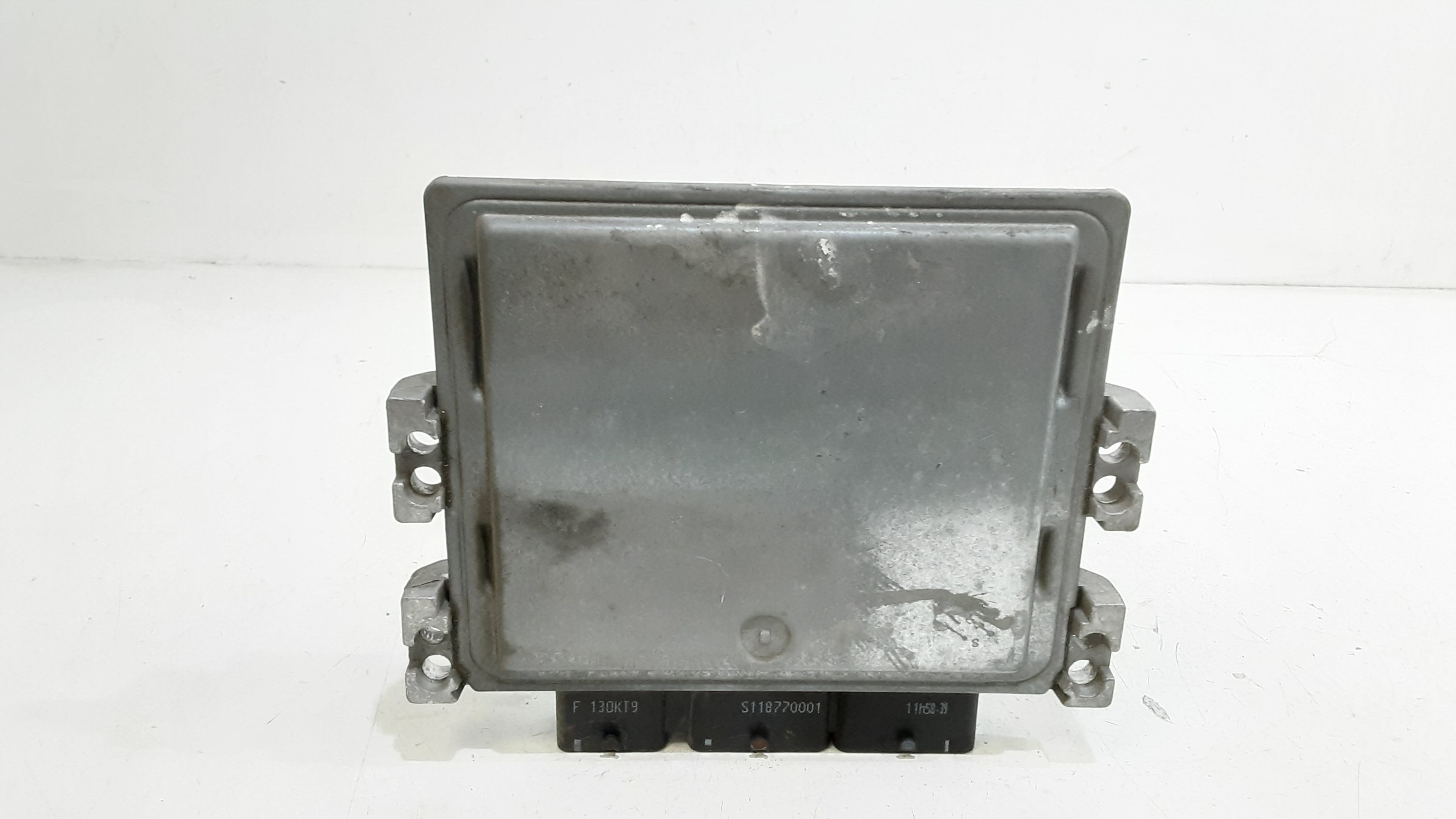 Centralina Iniezione 13710BB00C Usato