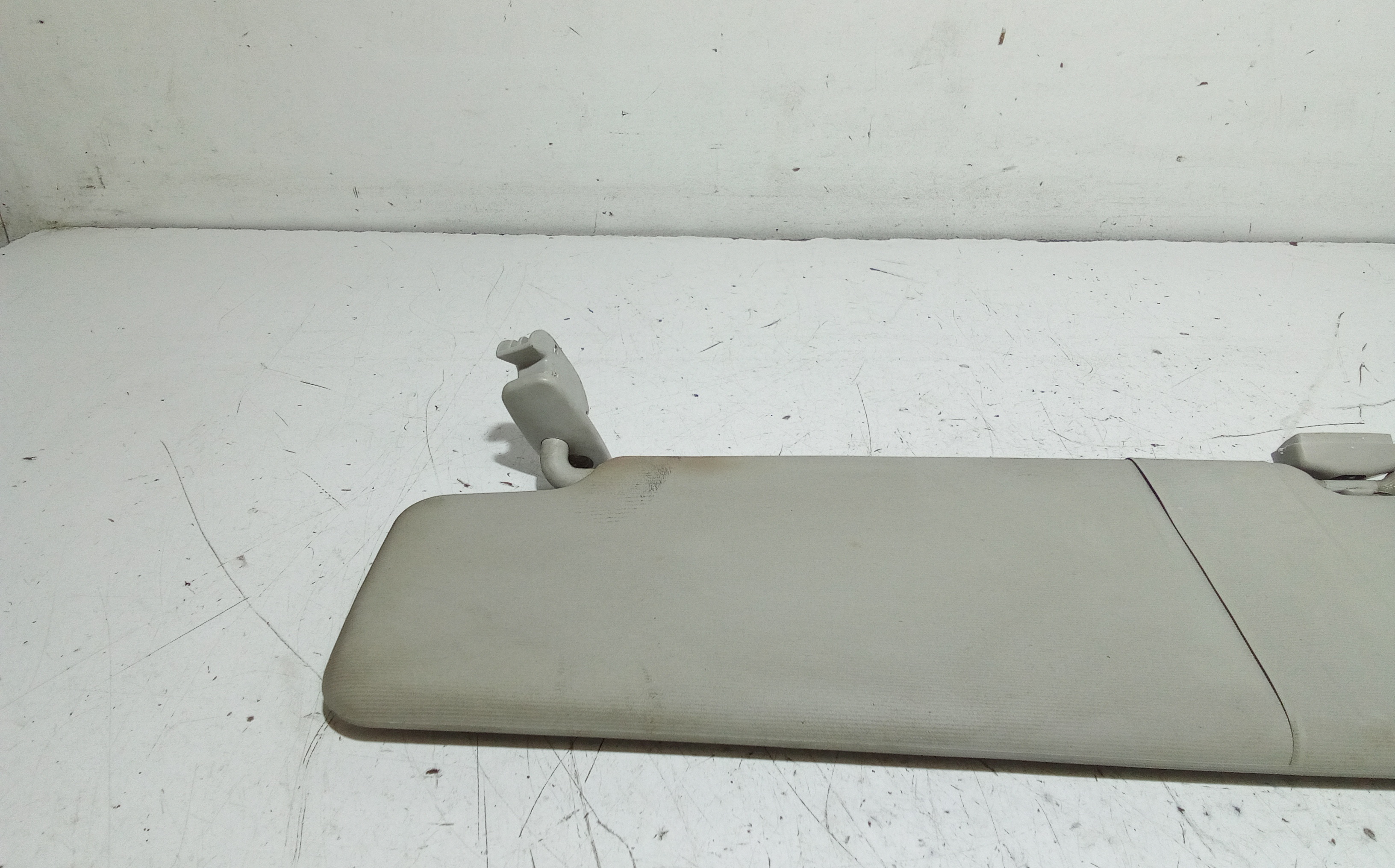 Aletta Parasole Parabrezza Sinistro 6Y1857551SX14 Usato