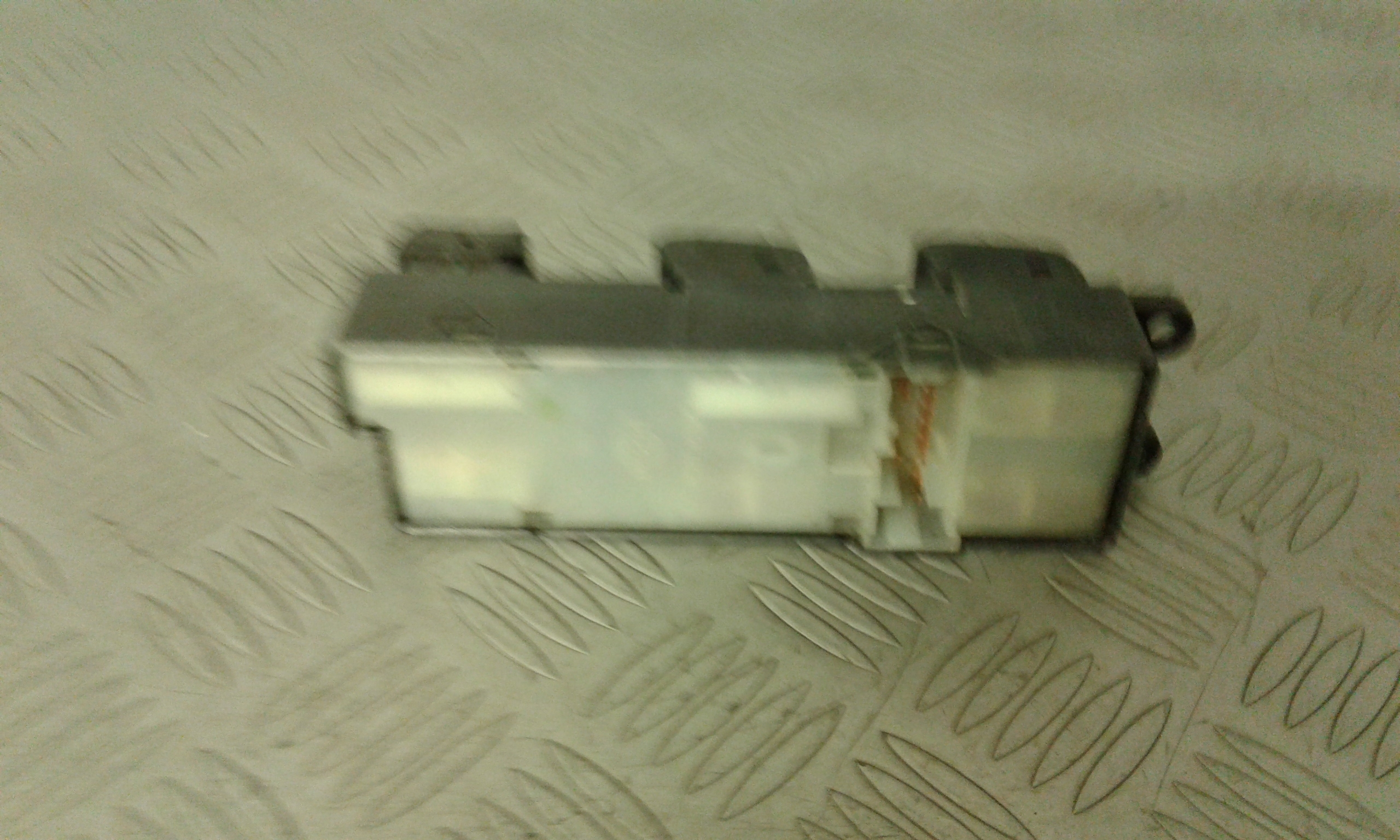 Interruttore Alzacristalli Porta Ant. Sinistro Usato